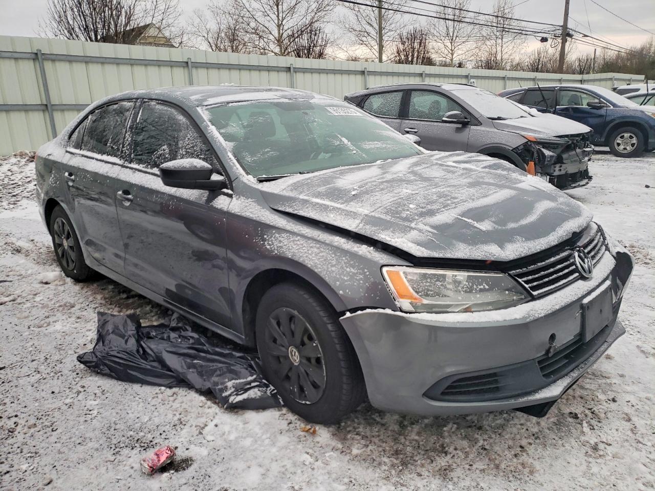 2014 VOLKSWAGEN JETTA BASE photo 4