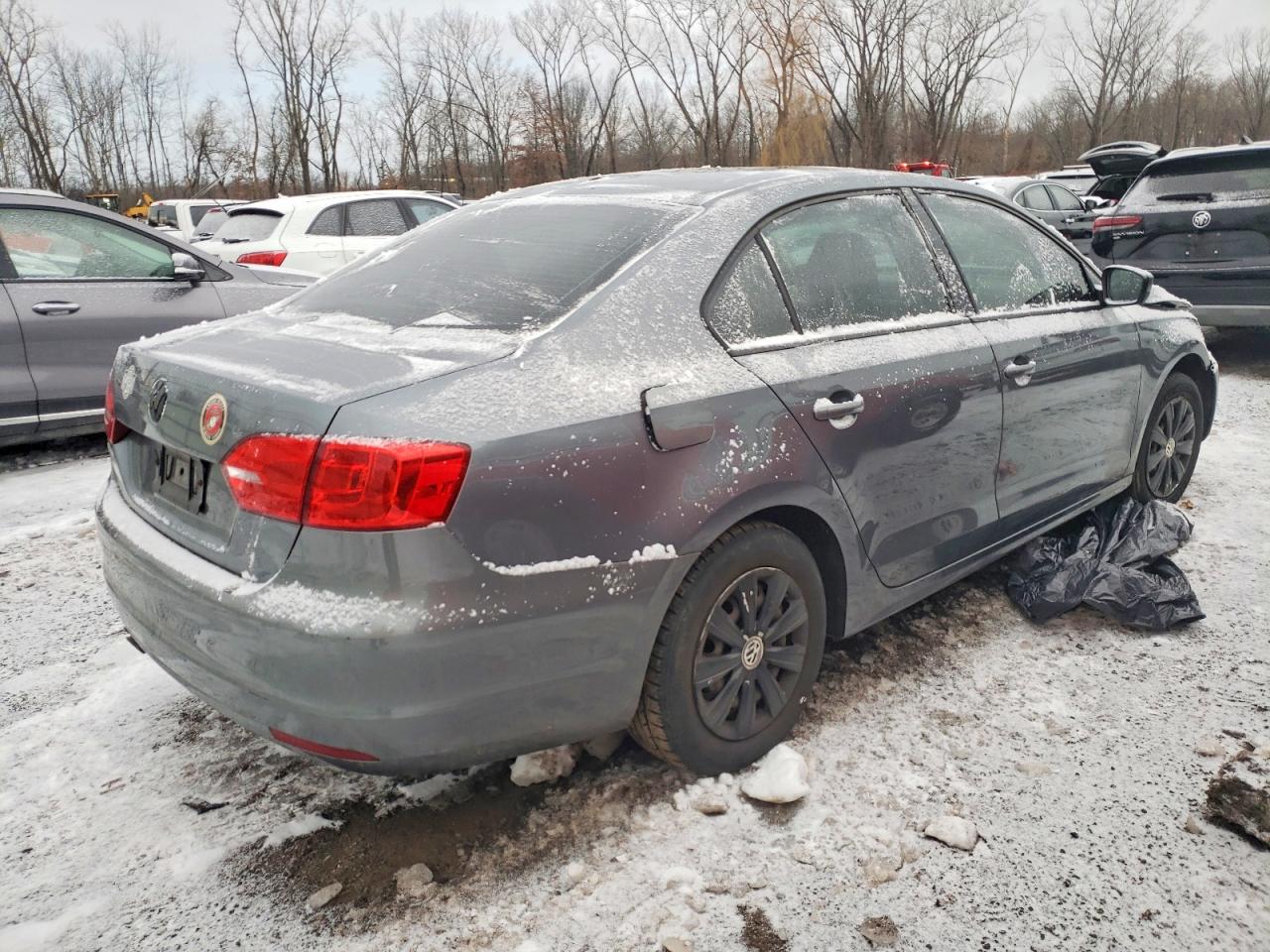 2014 VOLKSWAGEN JETTA BASE photo 3