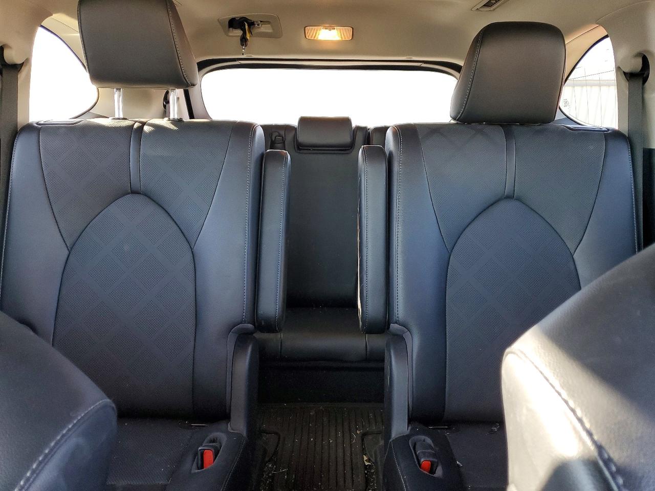 2022 TOYOTA HIGHLANDER PLATINUM photo 19