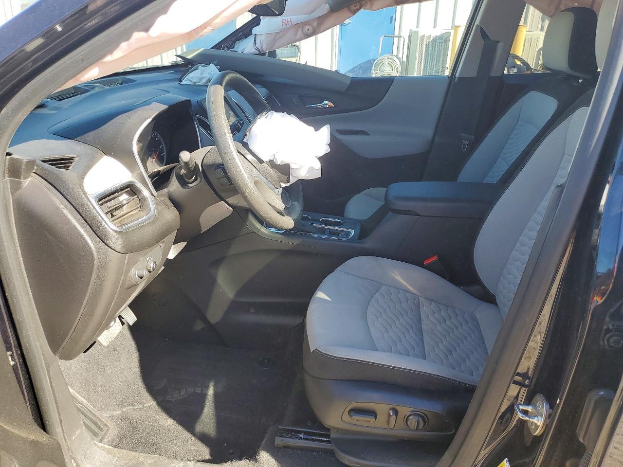 2021 CHEVROLET EQUINOX LS photo 13