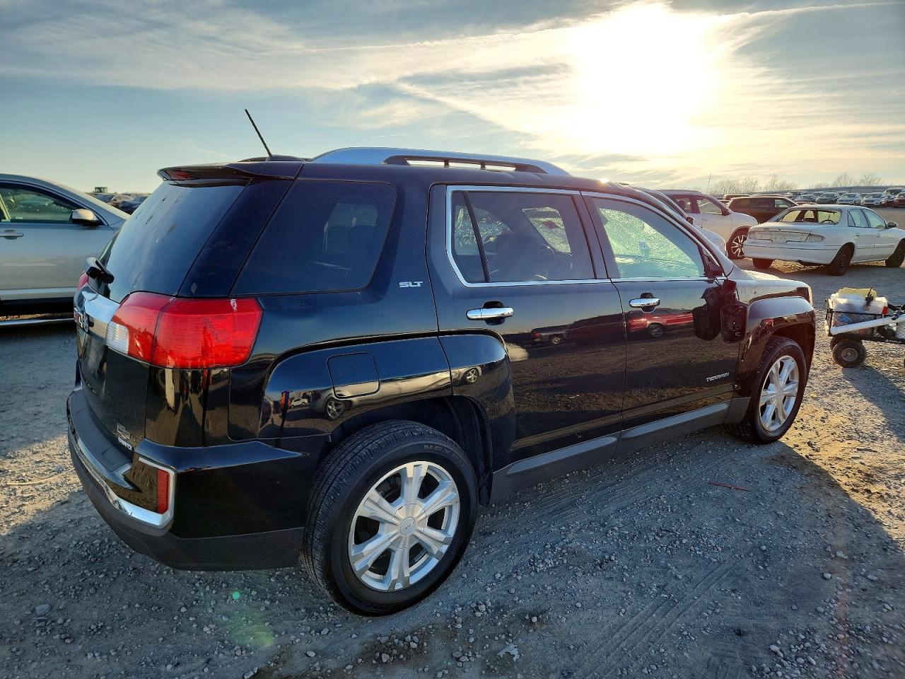 2017 GMC TERRAIN SLT photo 3