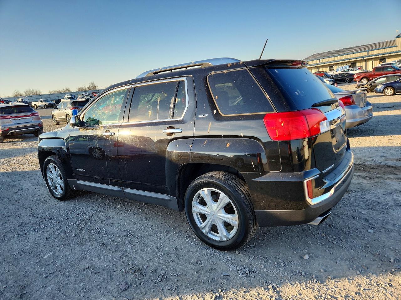 2017 GMC TERRAIN SLT photo 2