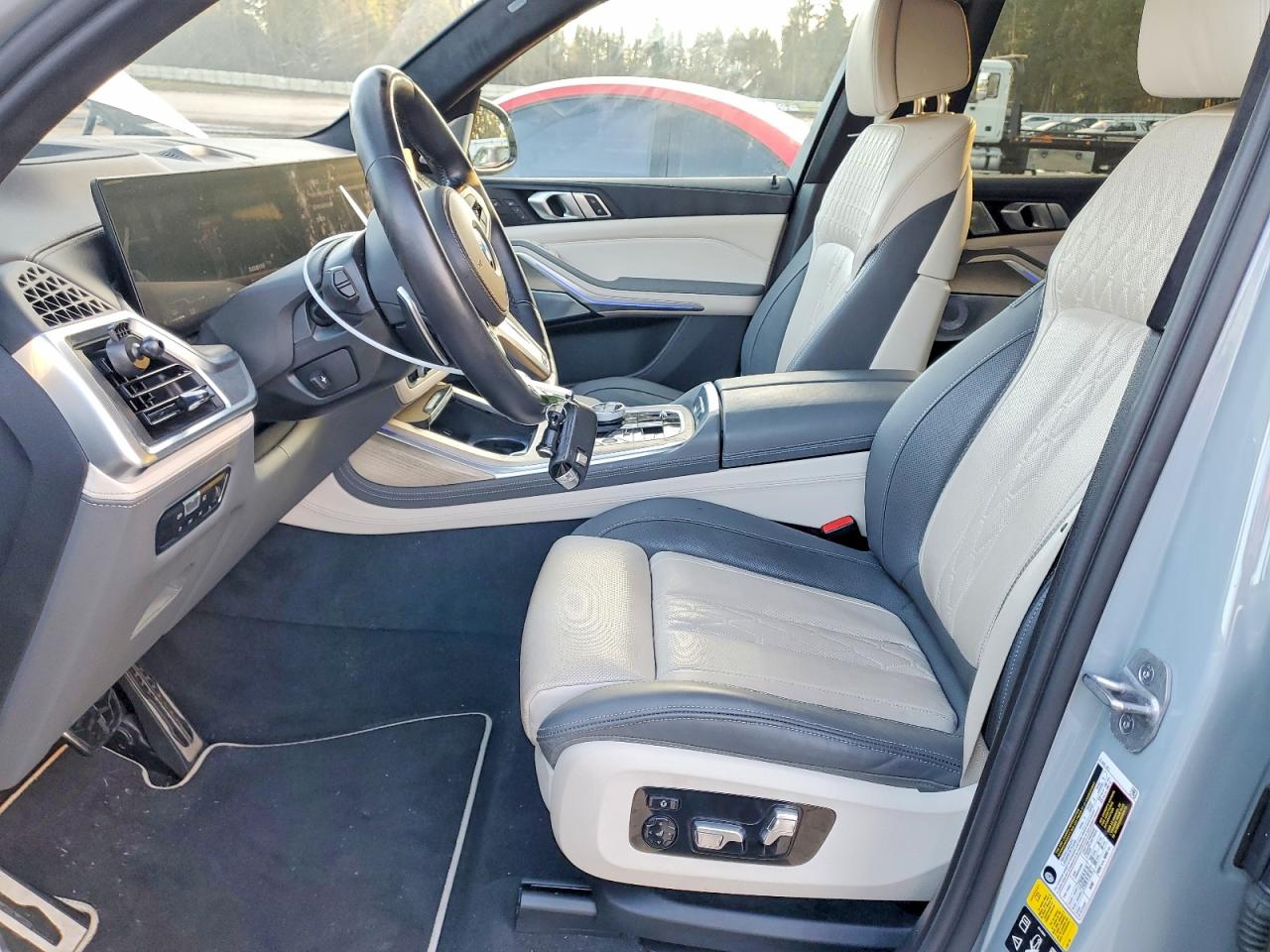2023 BMW X7 XDRIVE40I photo 7