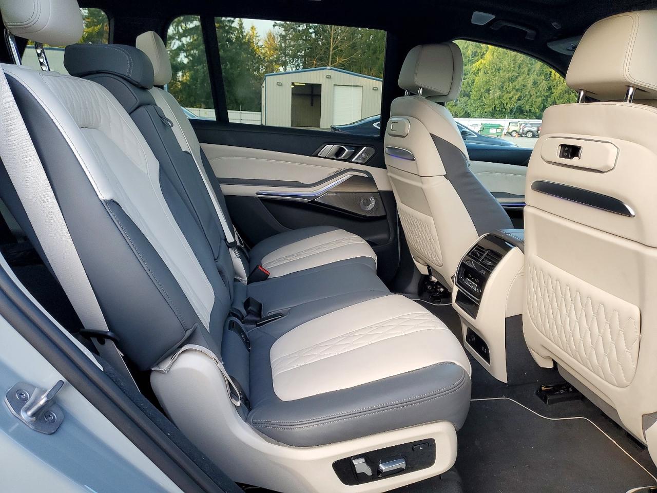 2023 BMW X7 XDRIVE40I photo 11