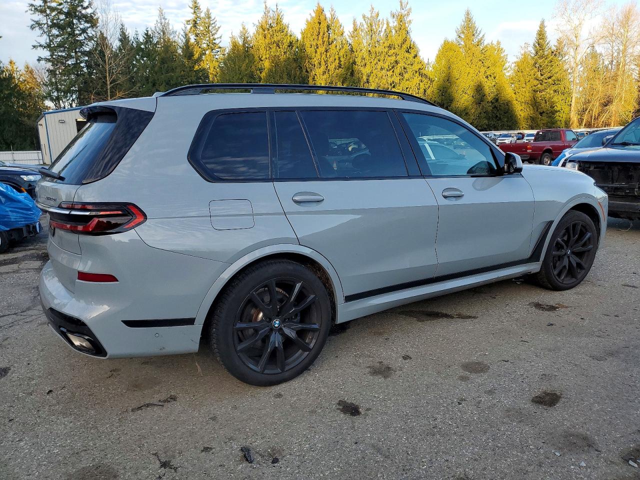 2023 BMW X7 XDRIVE40I photo 3
