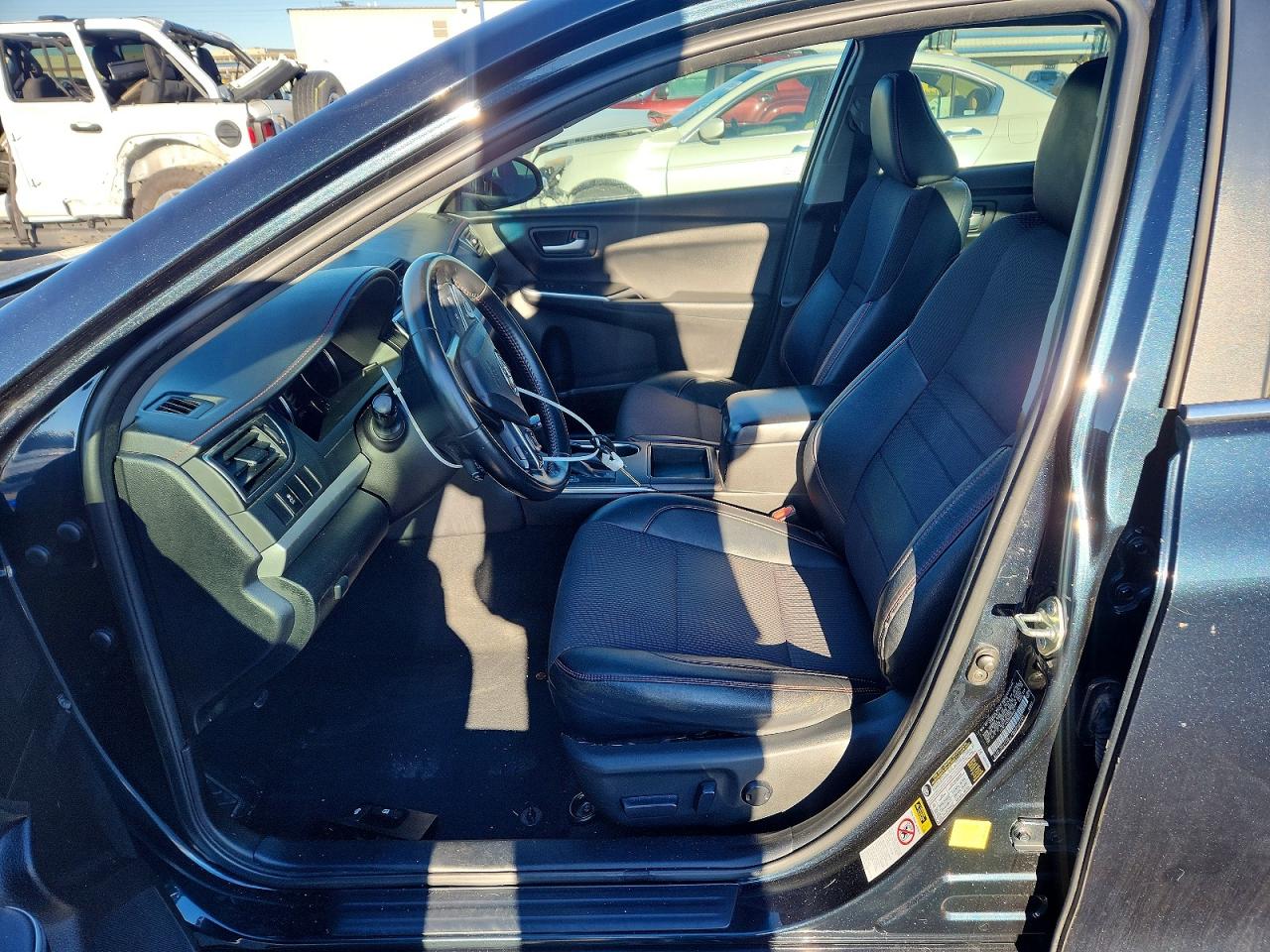 2016 TOYOTA CAMRY LE photo 7