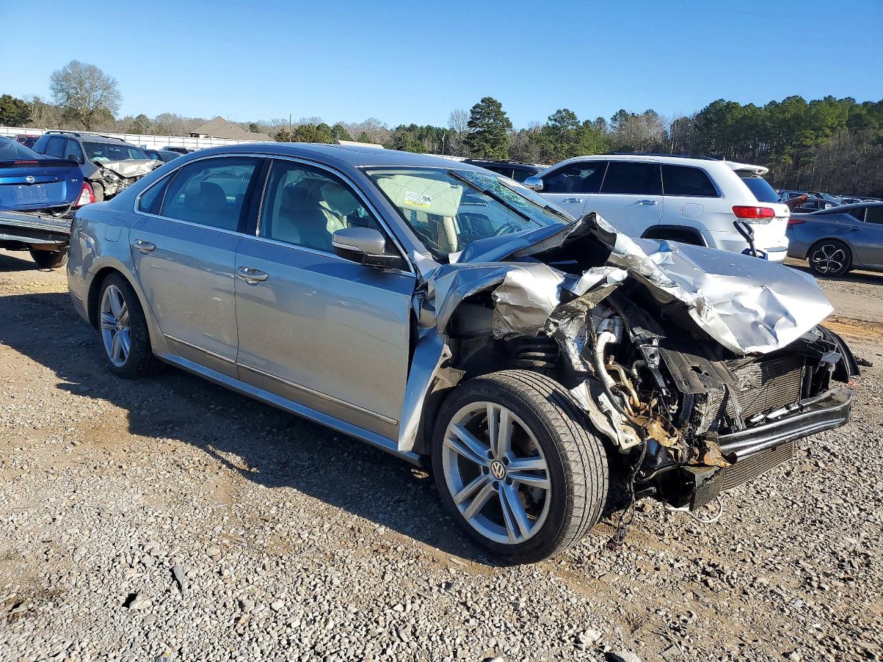 2014 VOLKSWAGEN PASSAT SEL photo 4