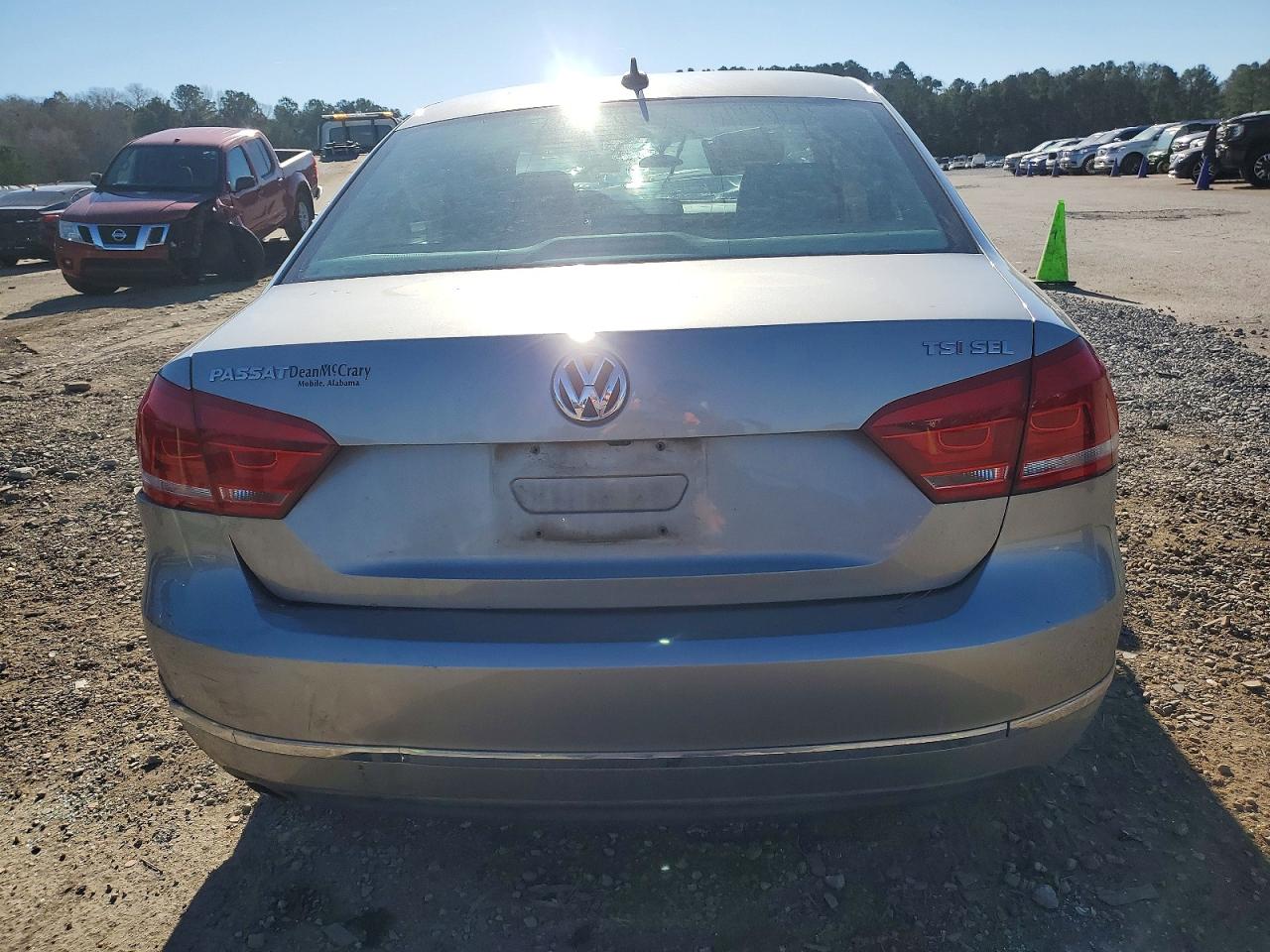 2014 VOLKSWAGEN PASSAT SEL photo 6