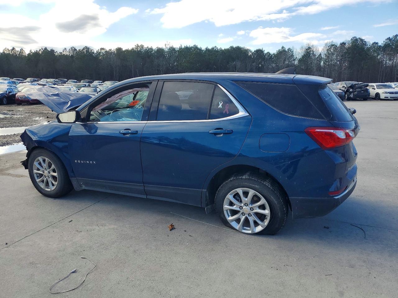 2020 CHEVROLET EQUINOX LT photo 2
