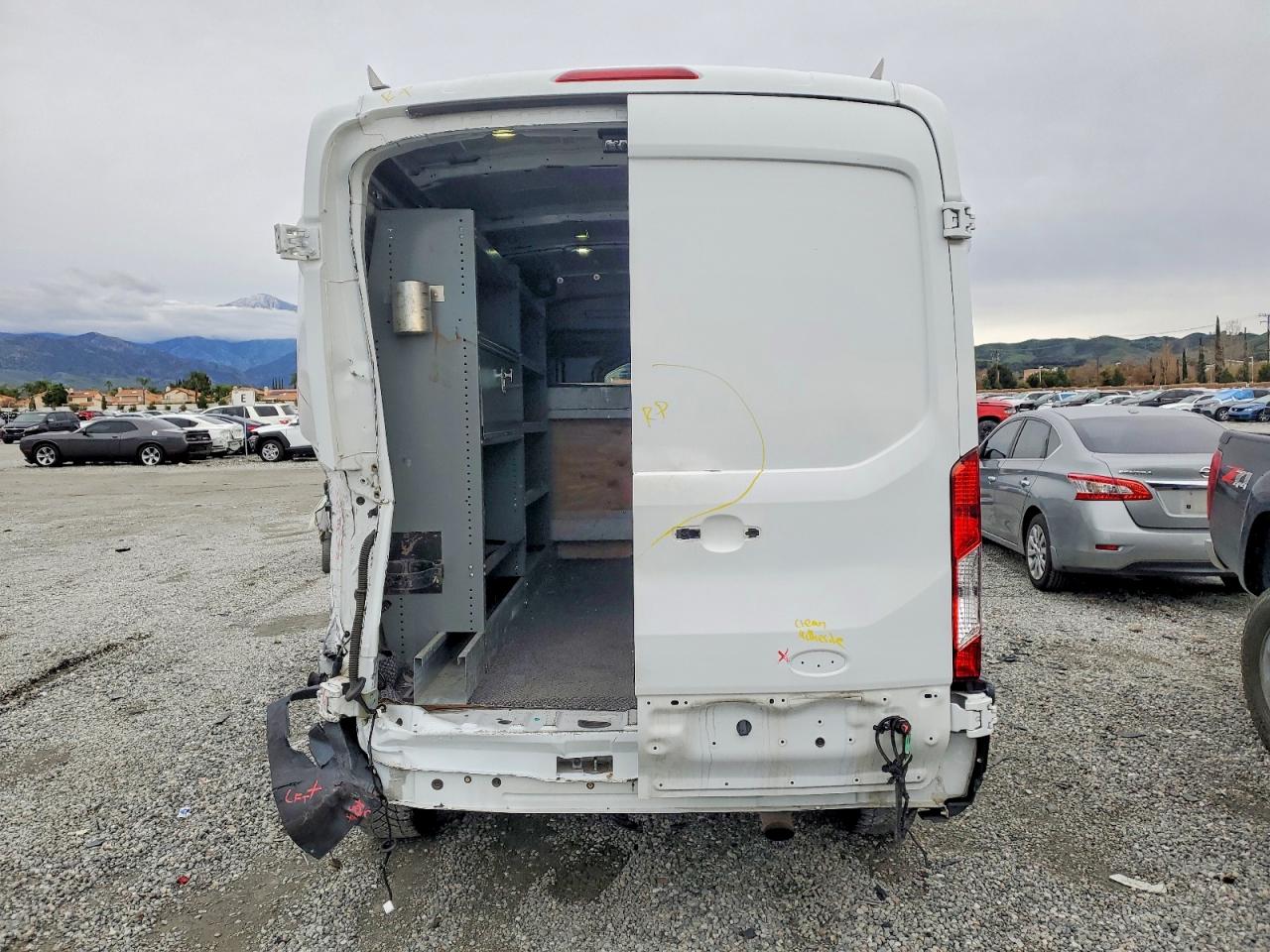 2017 FORD TRANSIT T-250 photo 6