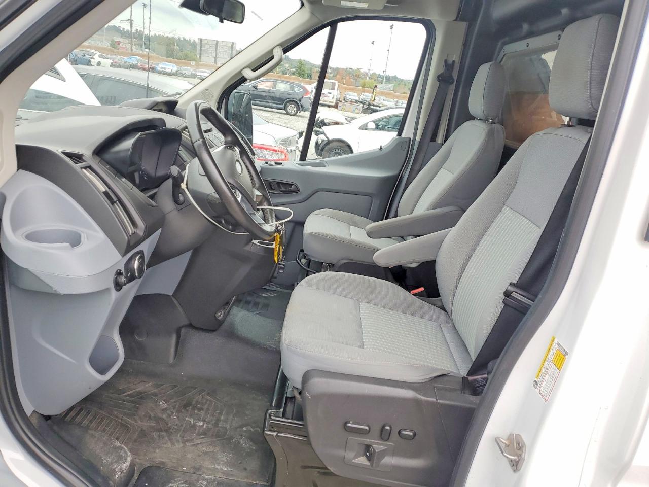 2017 FORD TRANSIT T-250 photo 7