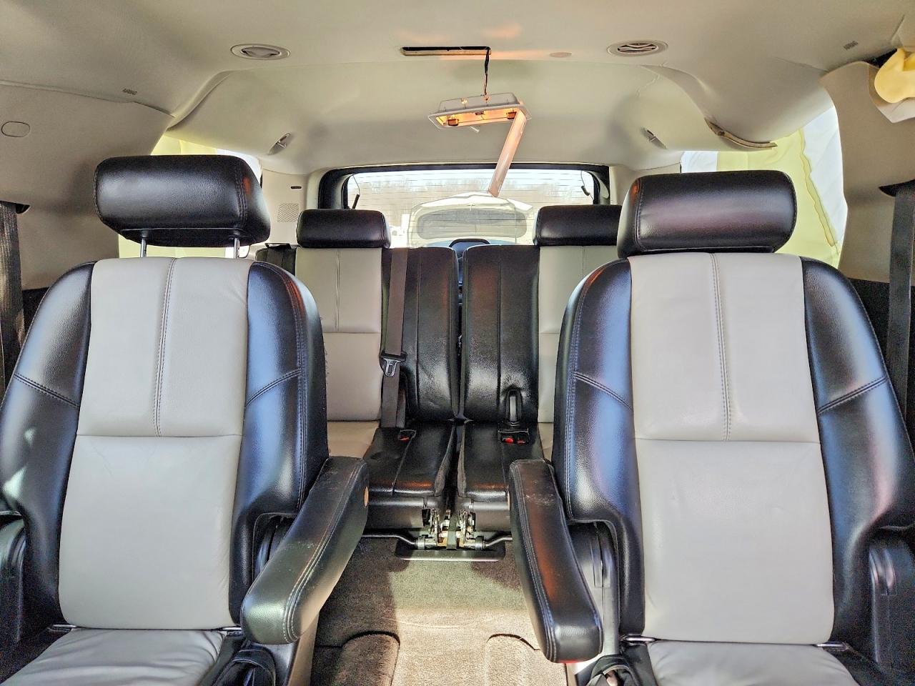2007 CHEVROLET SUBURBAN K1500 photo 10