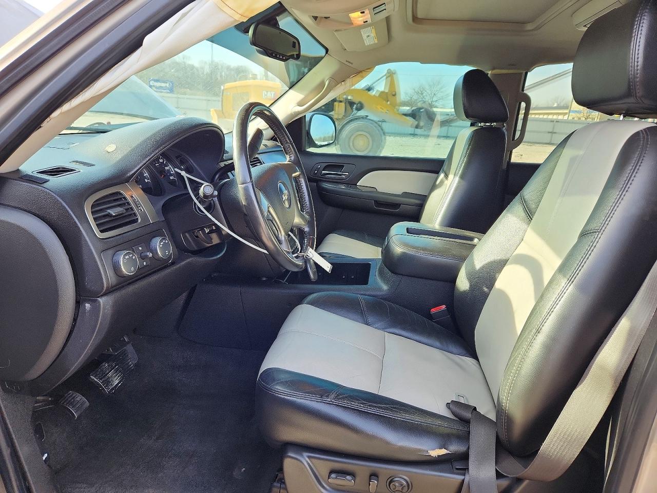 2007 CHEVROLET SUBURBAN K1500 photo 7