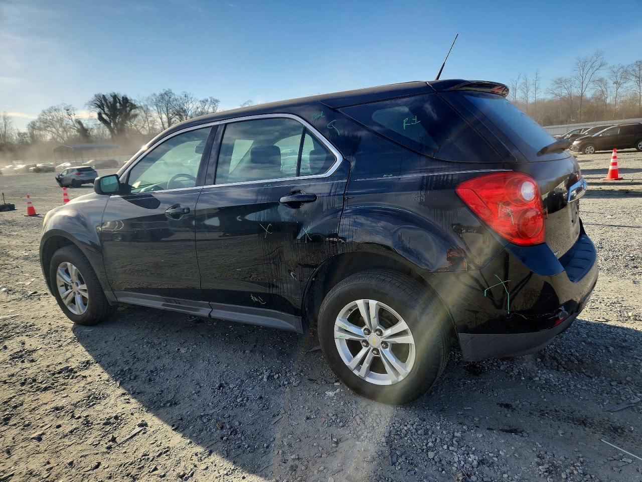 2010 CHEVROLET EQUINOX LS photo 2