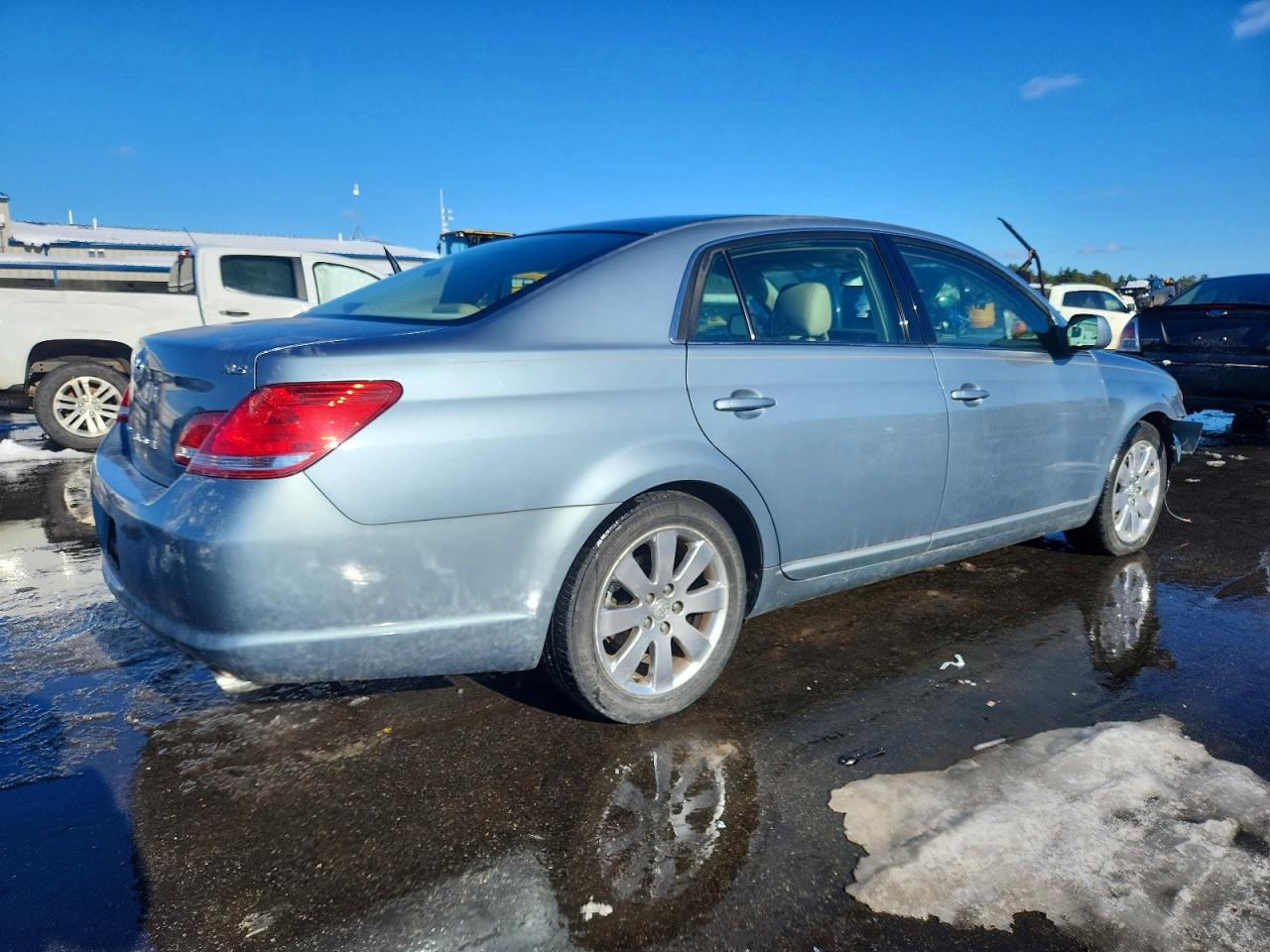 2006 TOYOTA AVALON XL photo 3