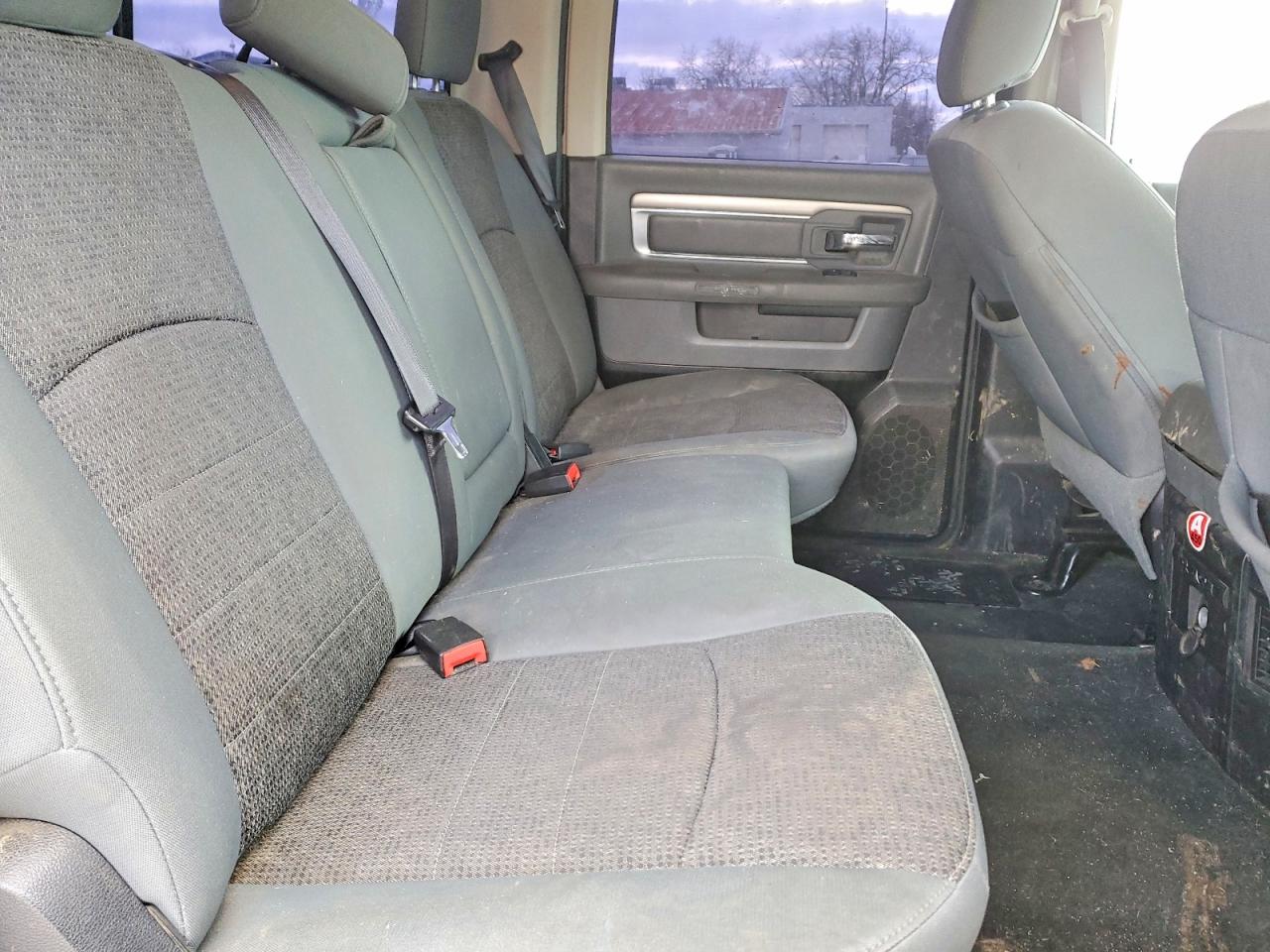 2016 RAM 1500 SLT photo 10
