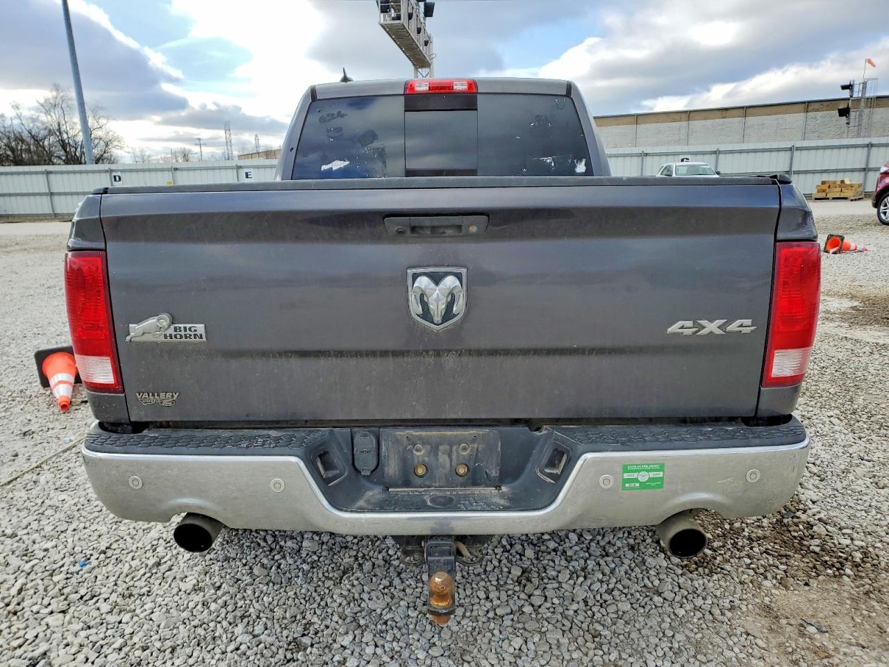 2016 RAM 1500 SLT photo 6