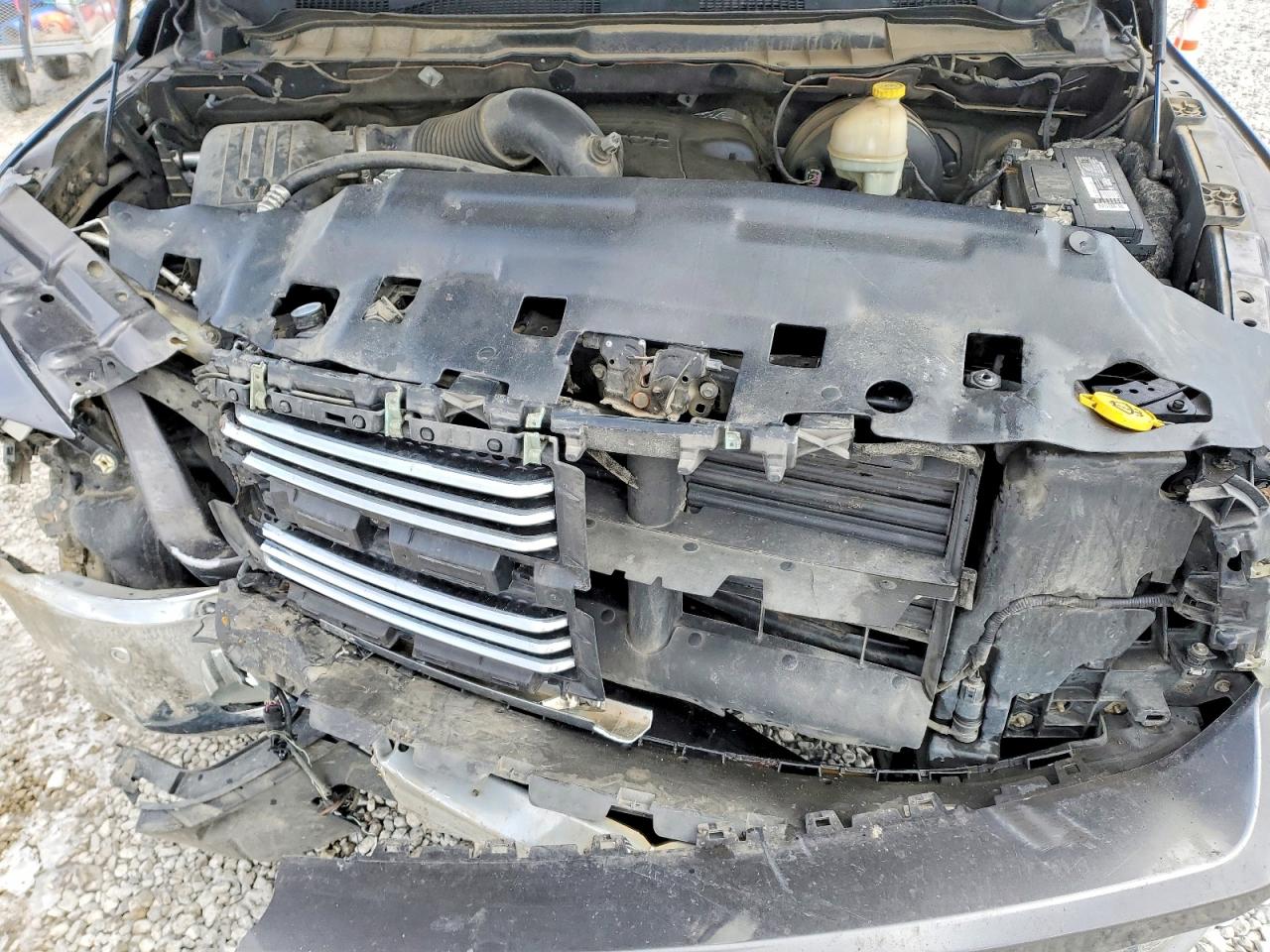 2016 RAM 1500 SLT photo 11