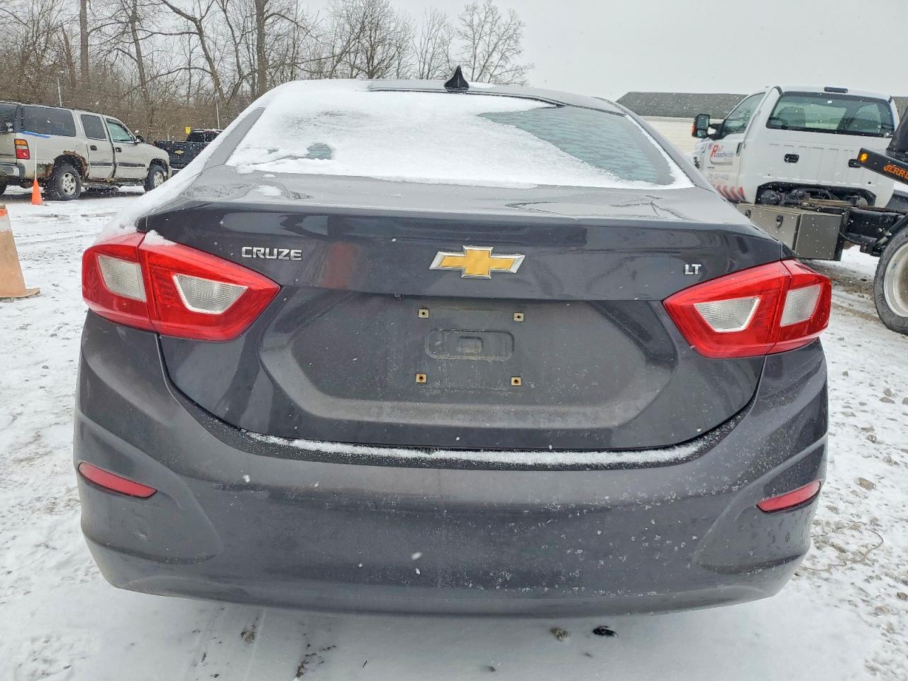2017 CHEVROLET CRUZE LT photo 6