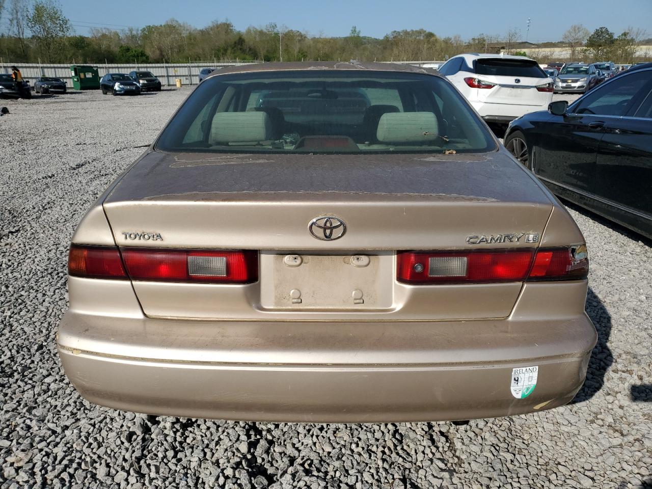 1999 TOYOTA CAMRY LE photo 11
