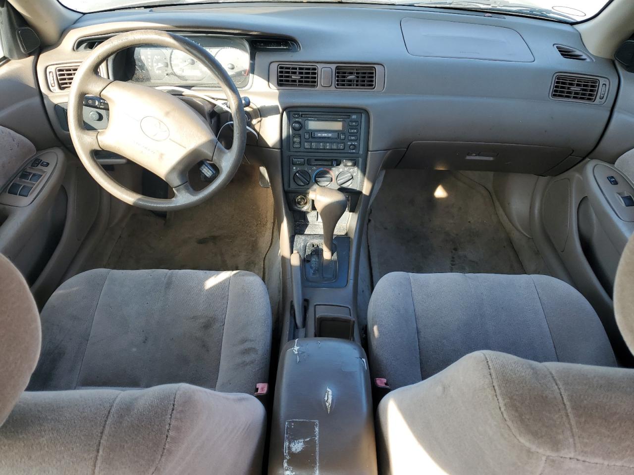 1999 TOYOTA CAMRY LE photo 15