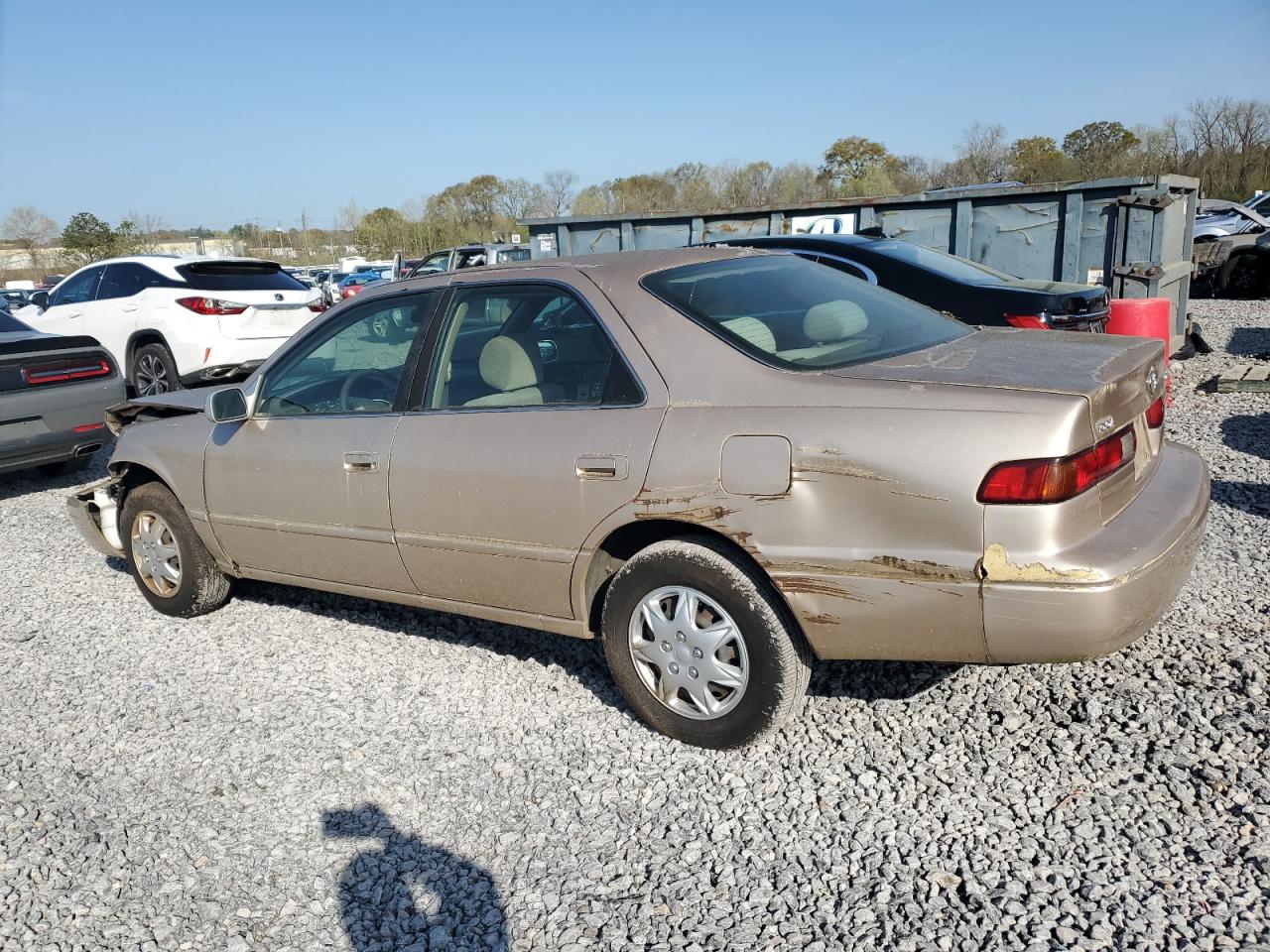 1999 TOYOTA CAMRY LE photo 3