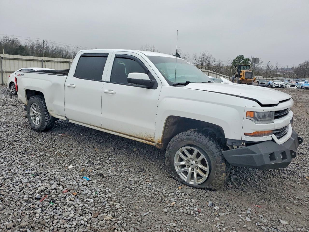 2016 CHEVROLET SILVERADO K1500 LT photo 4