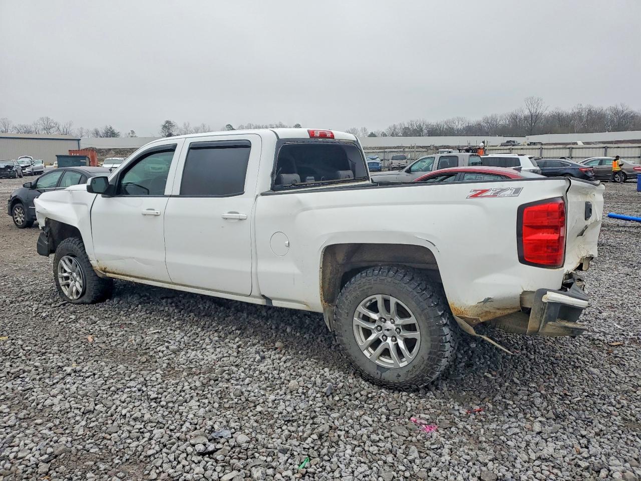 2016 CHEVROLET SILVERADO K1500 LT photo 2