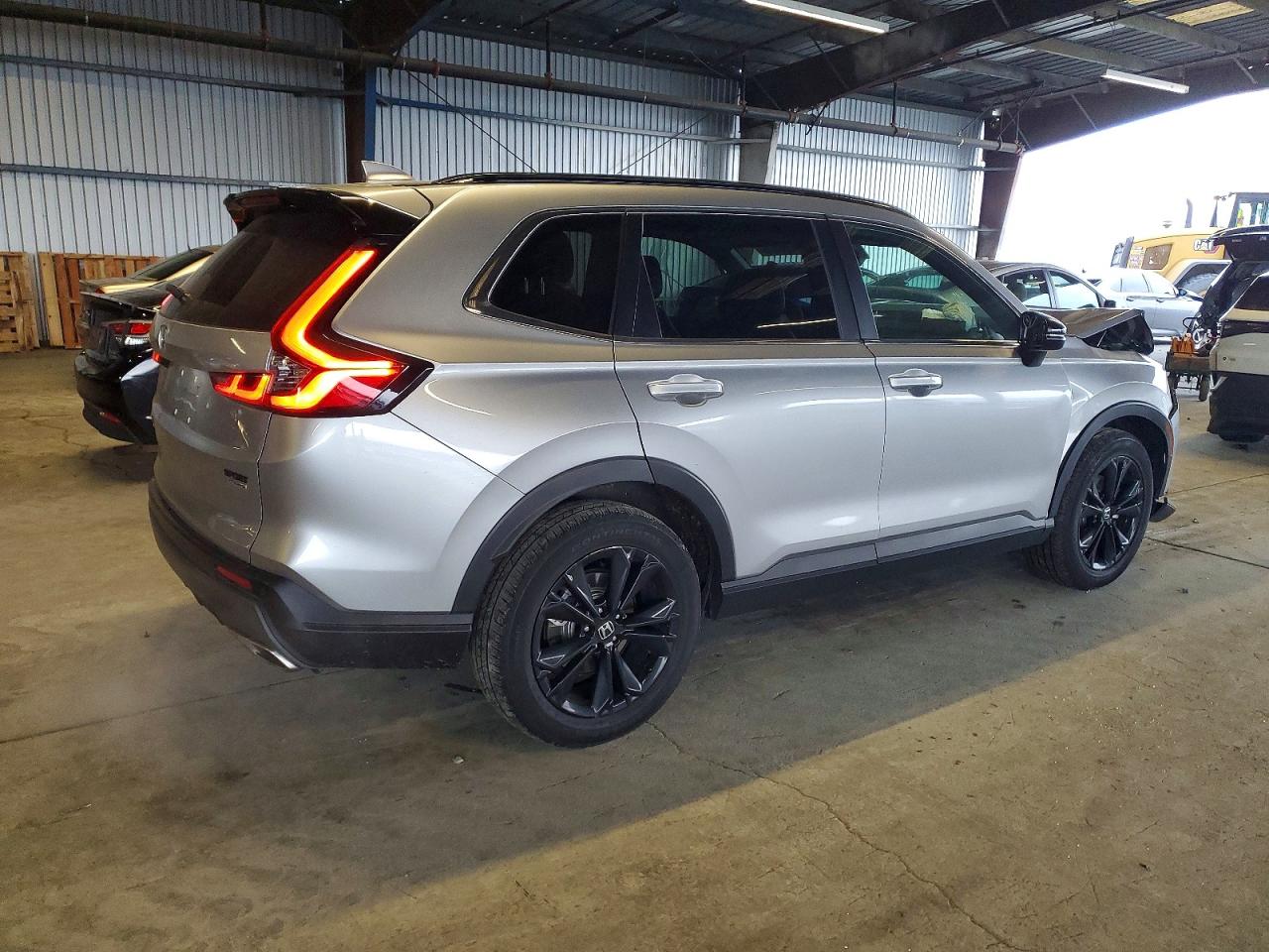 2025 HONDA CR-V SPORT TOURING photo 3