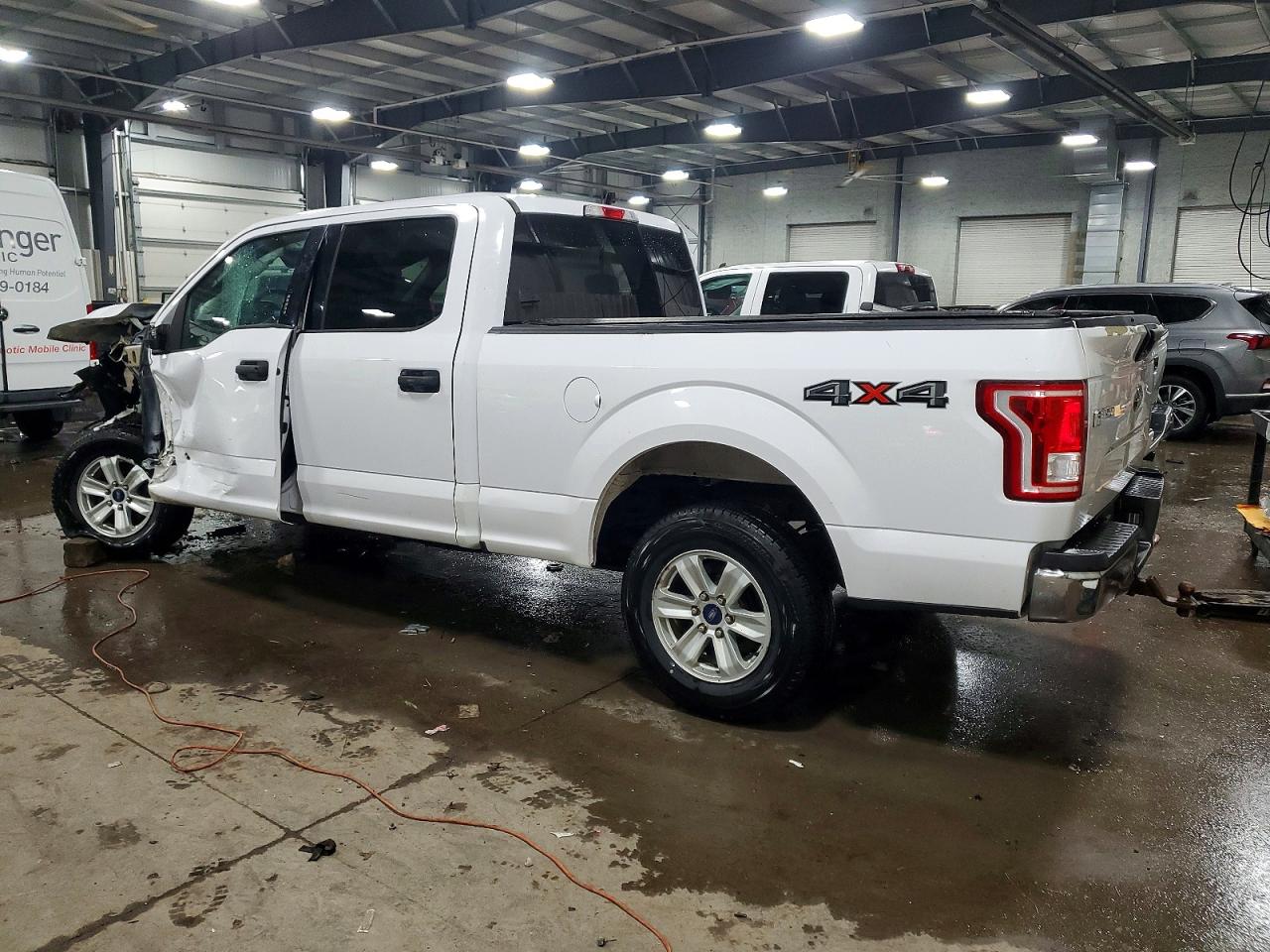 2017 FORD F150 SUPERCREW photo 2