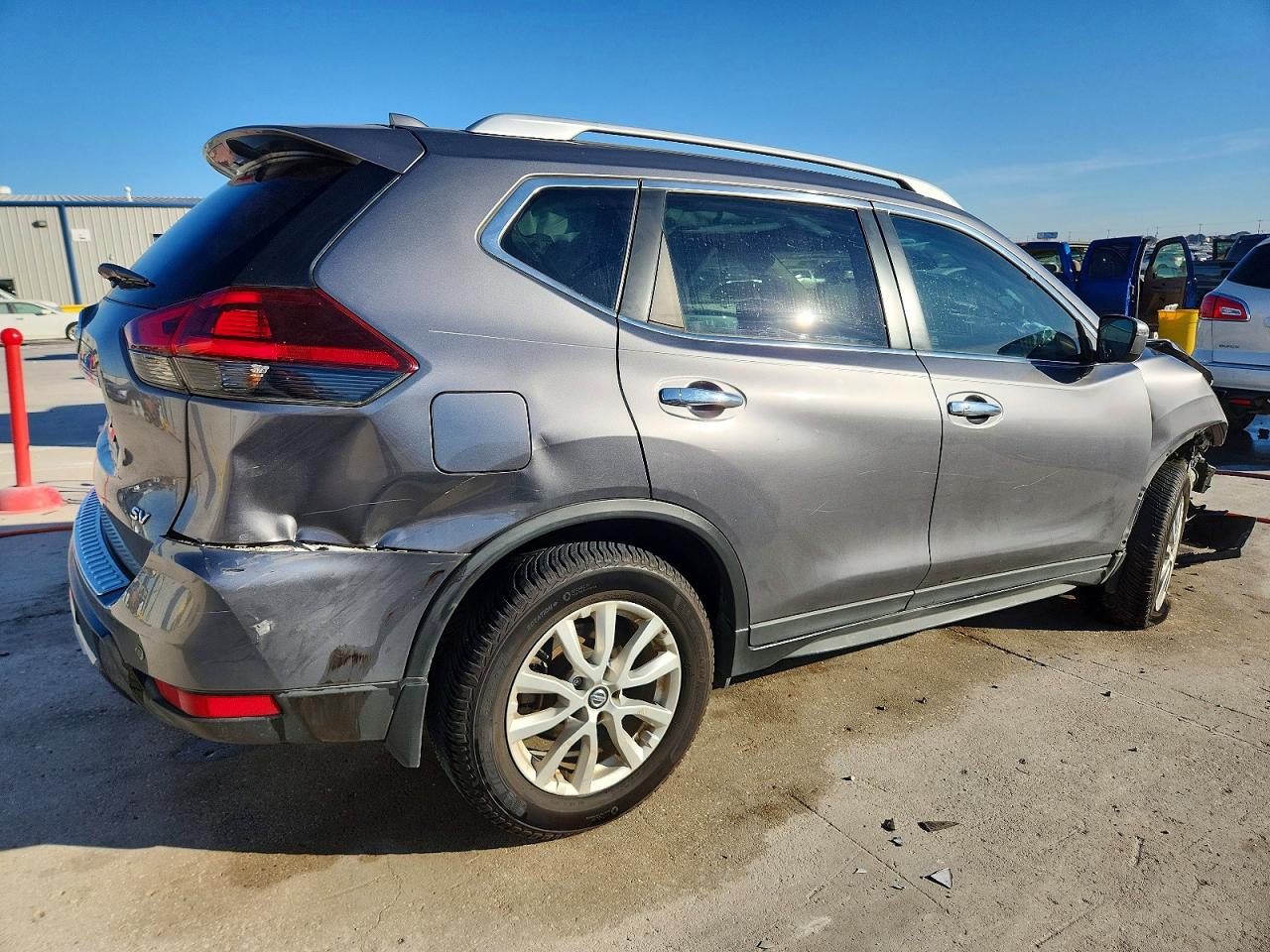 2019 NISSAN ROGUE S photo 3