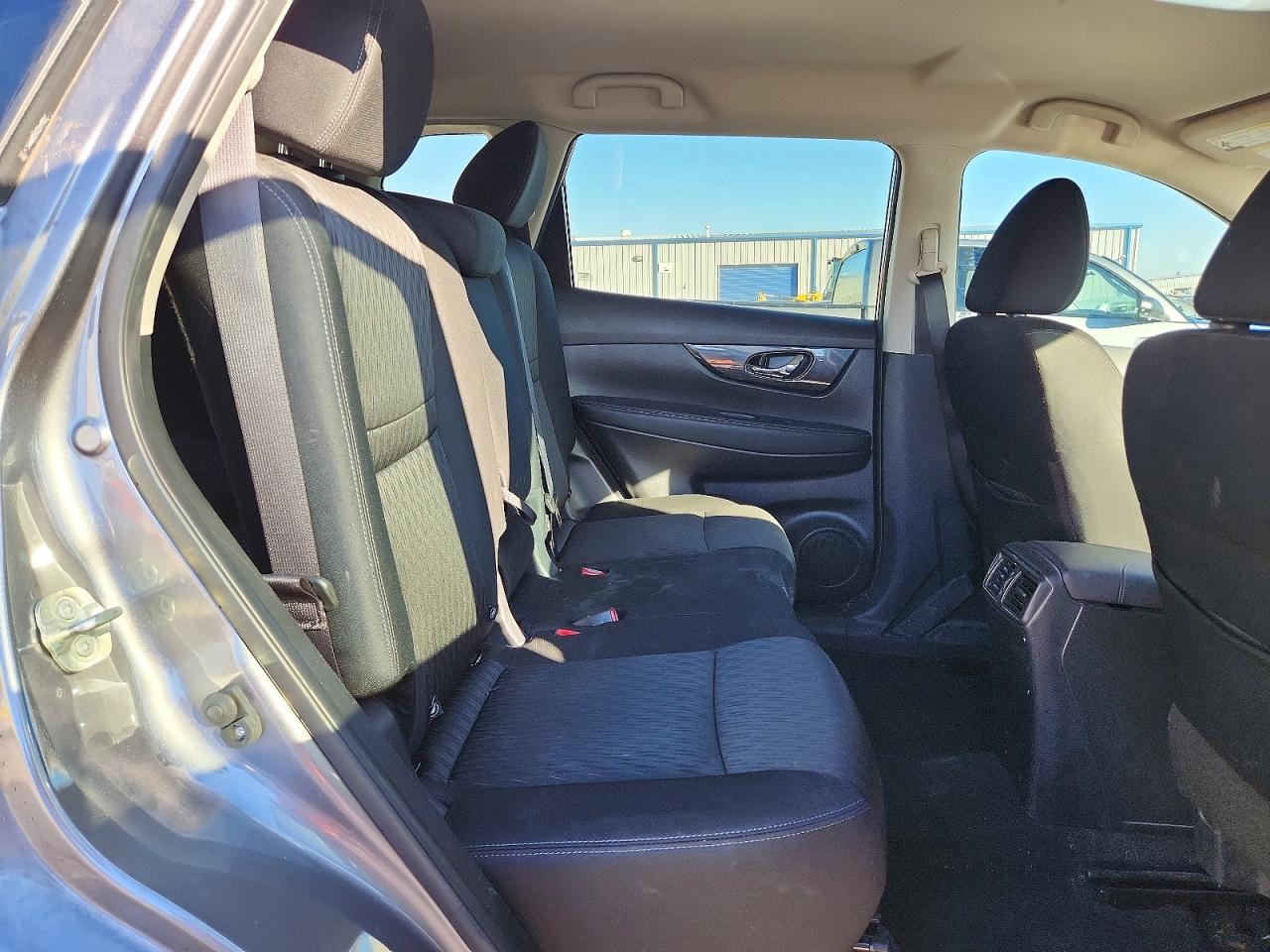 2019 NISSAN ROGUE S photo 11
