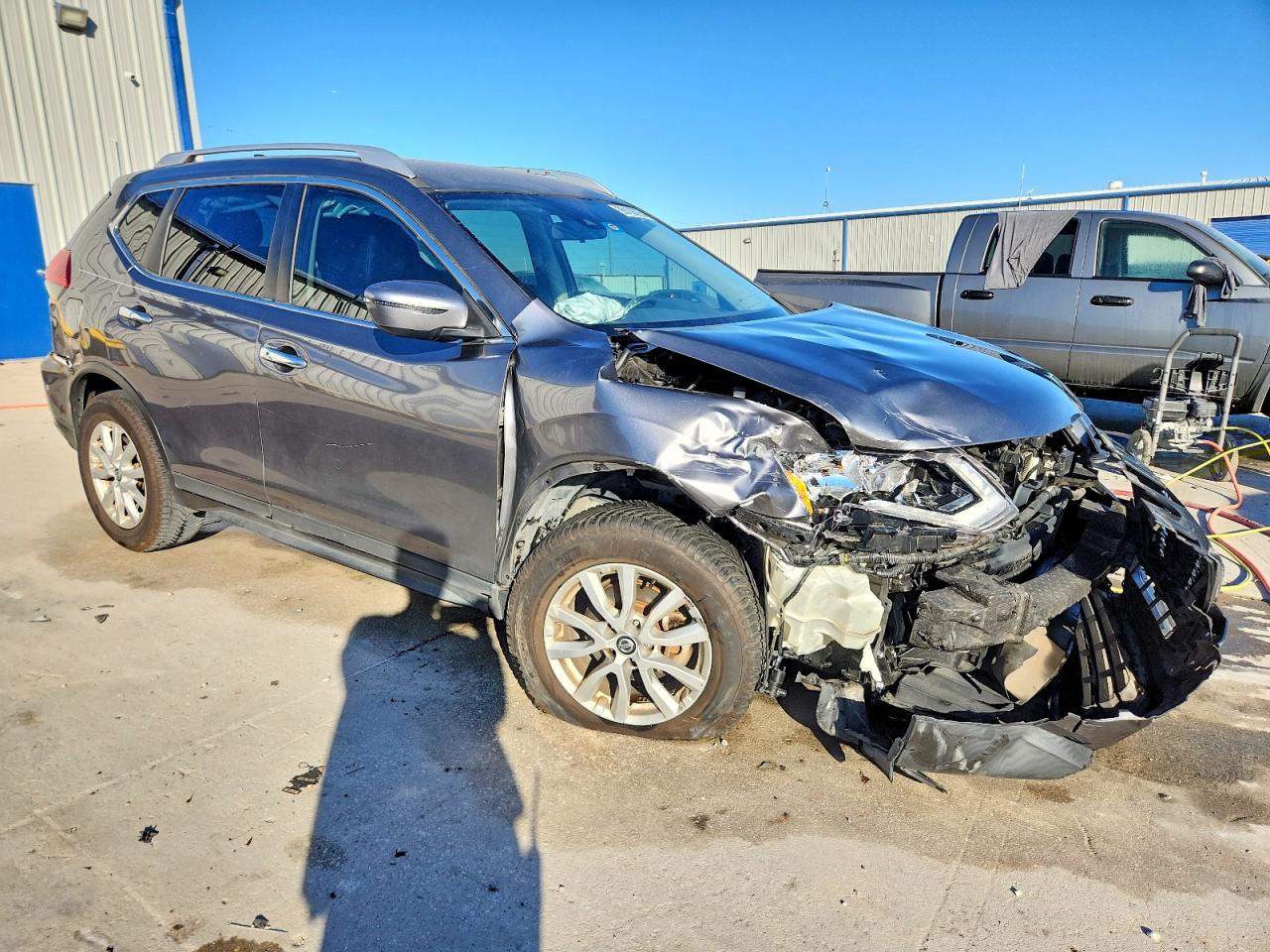 2019 NISSAN ROGUE S photo 4