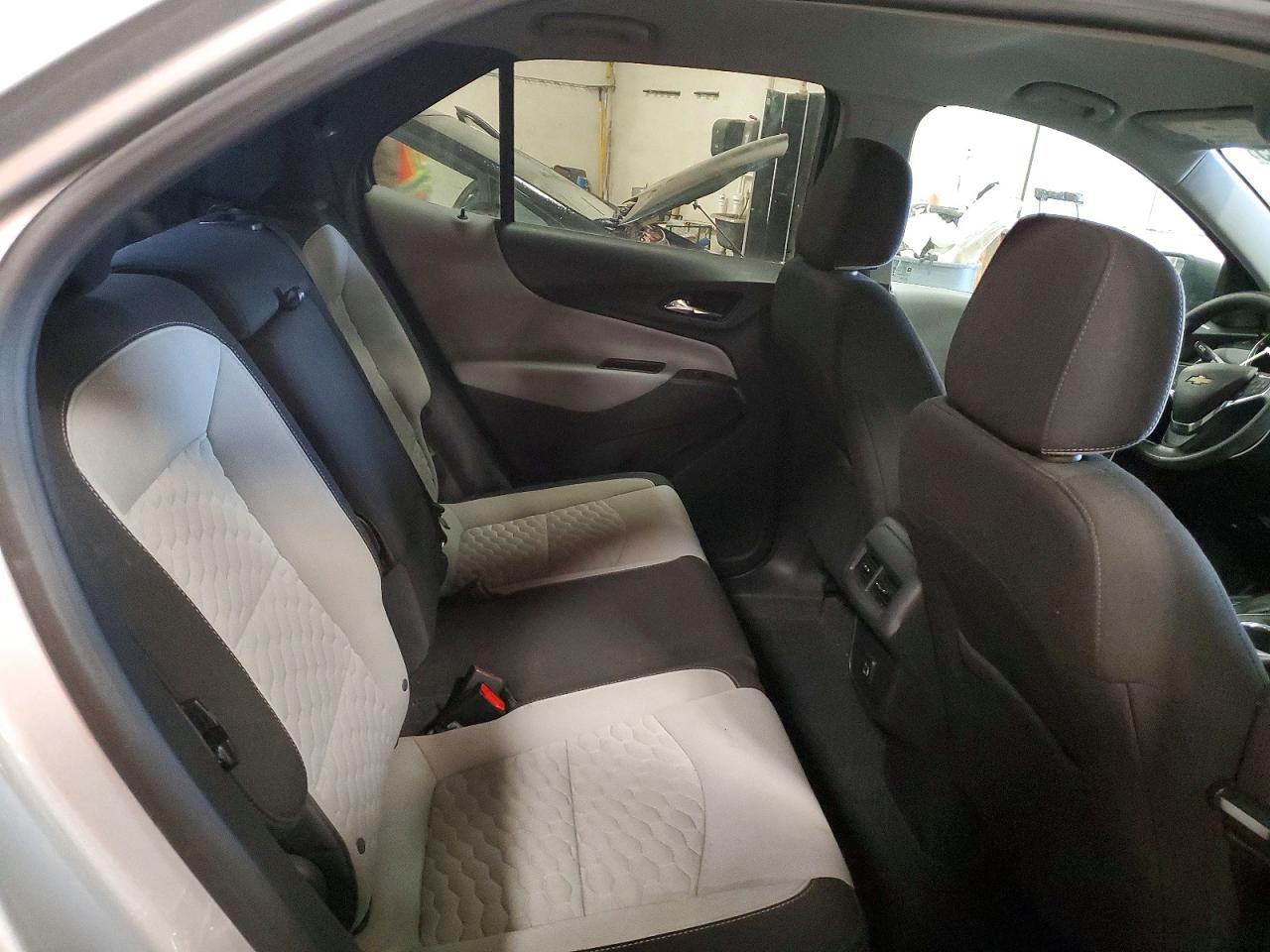 2021 CHEVROLET EQUINOX photo 21