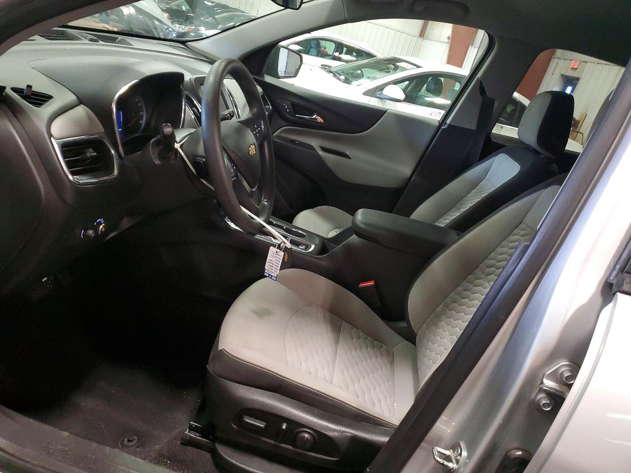 2021 CHEVROLET EQUINOX photo 13