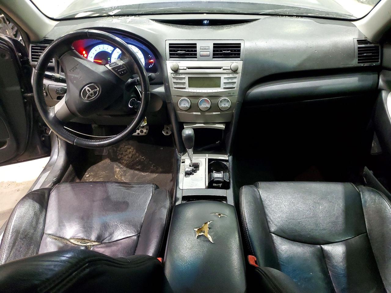 2011 TOYOTA CAMRY BASE photo 15