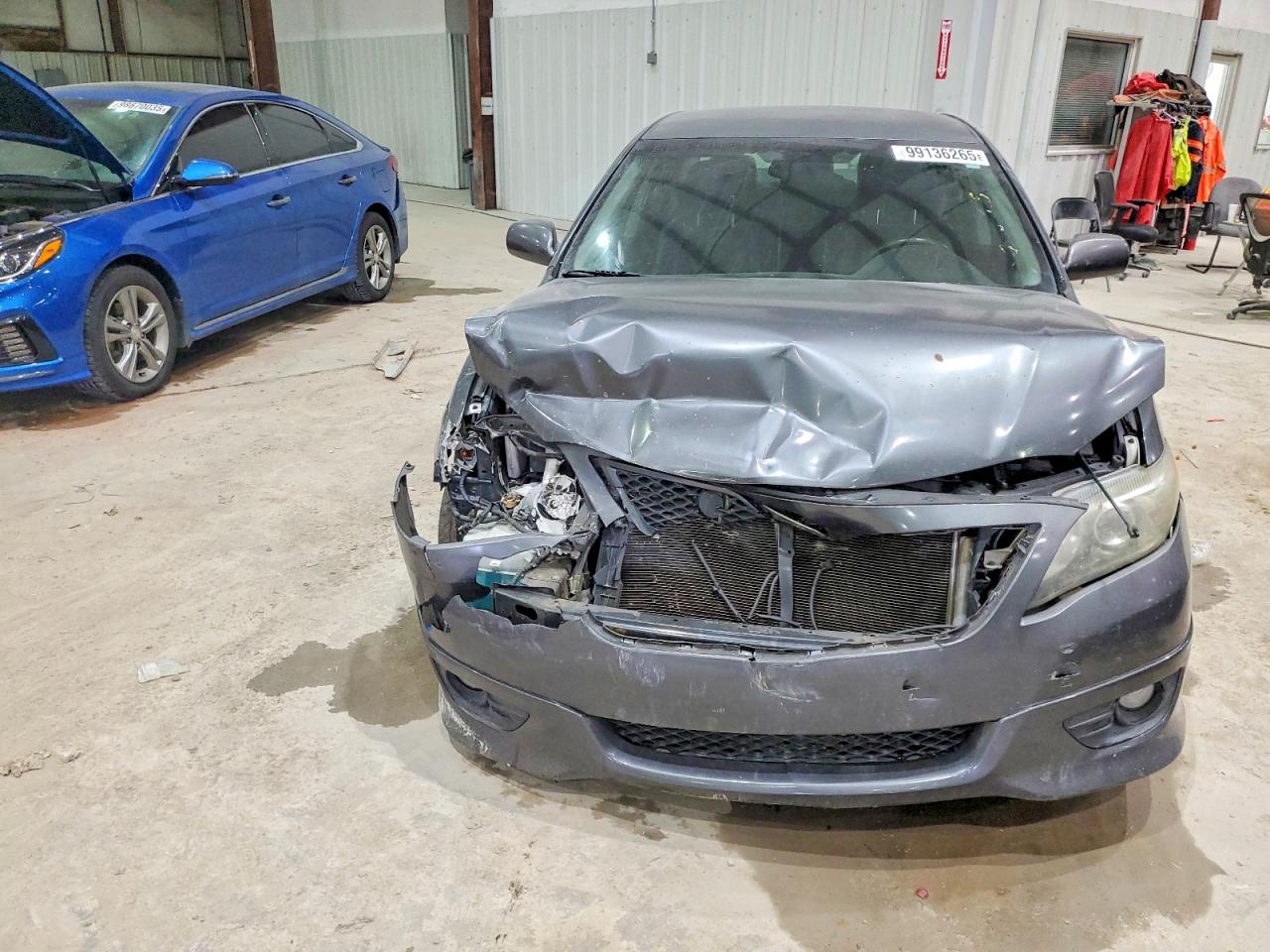 2011 TOYOTA CAMRY BASE photo 9