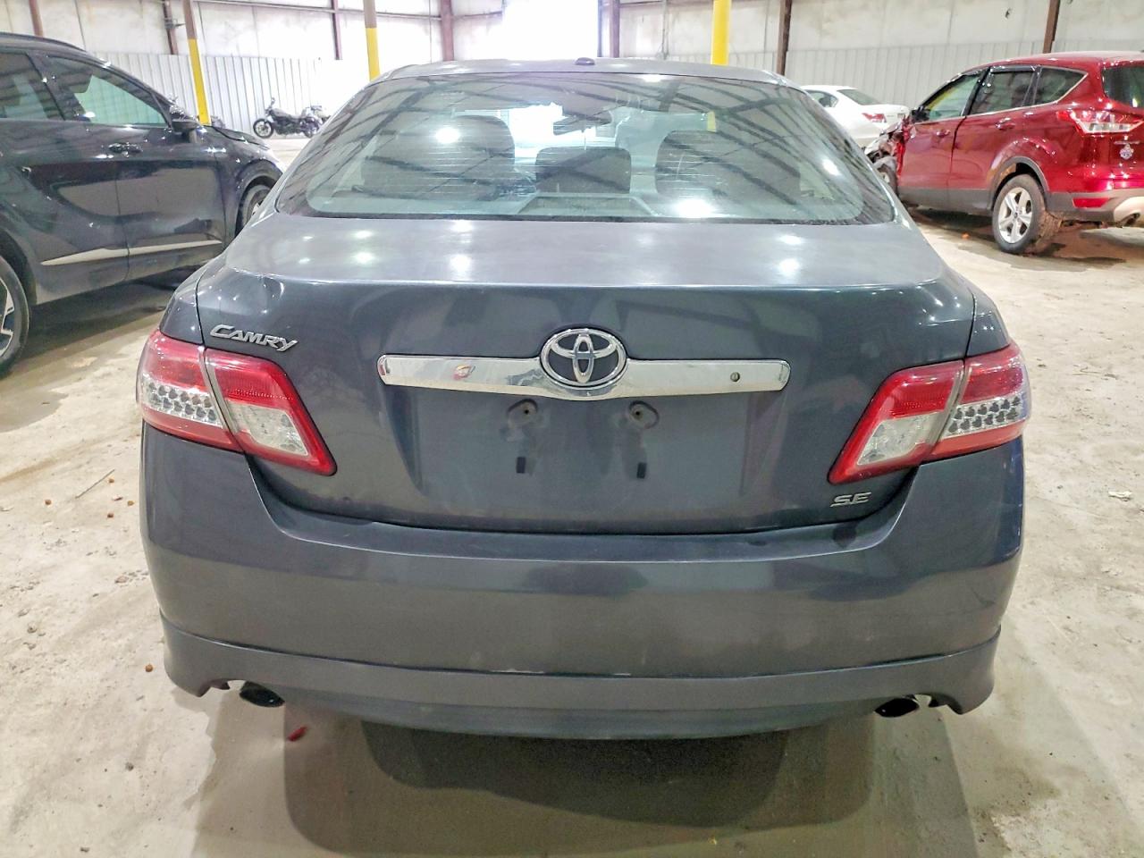 2011 TOYOTA CAMRY BASE photo 11