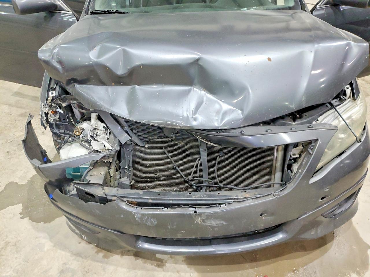 2011 TOYOTA CAMRY BASE photo 21