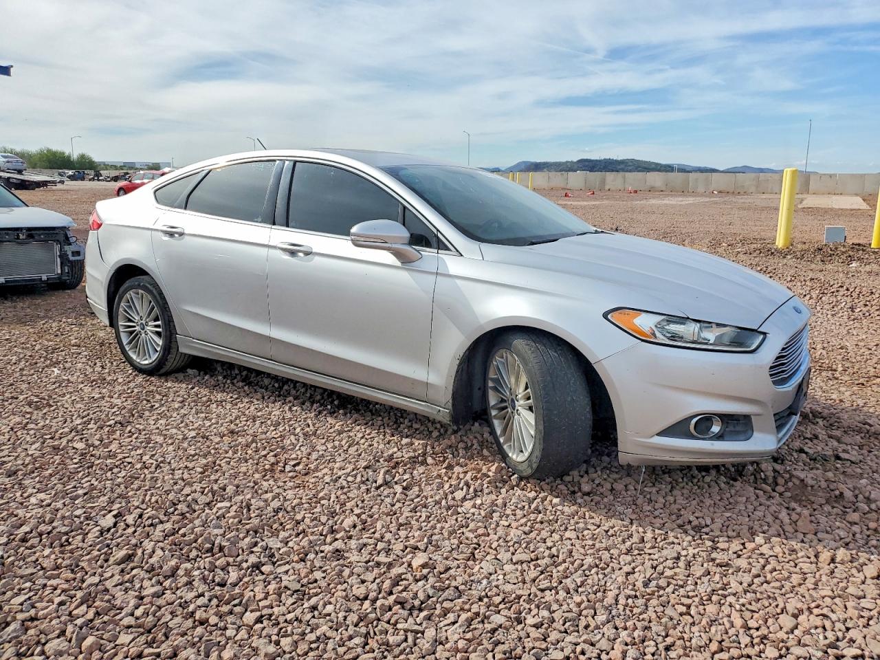 2014 FORD FUSION SE photo 4