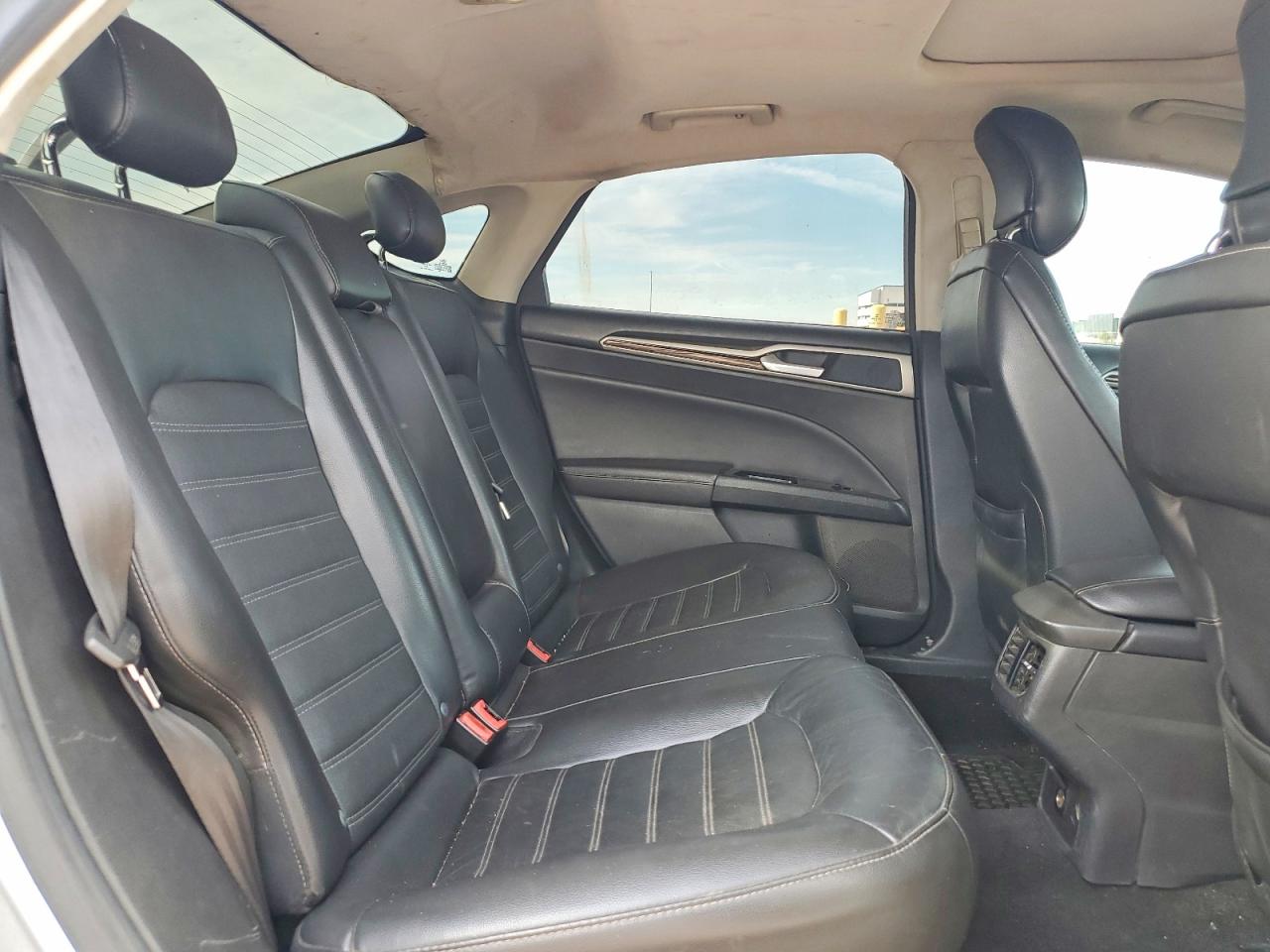 2014 FORD FUSION SE photo 10