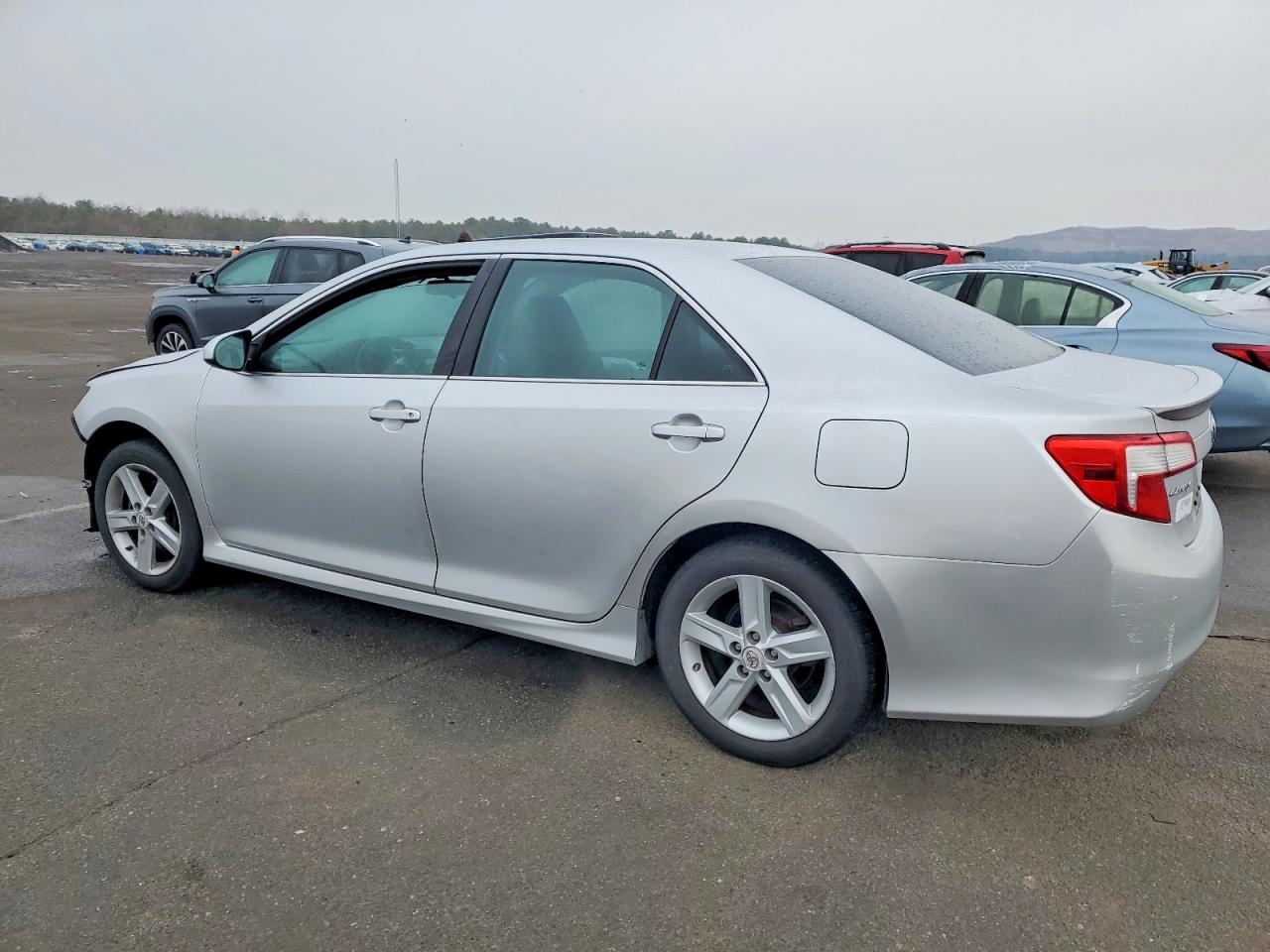 2012 TOYOTA CAMRY BASE photo 2