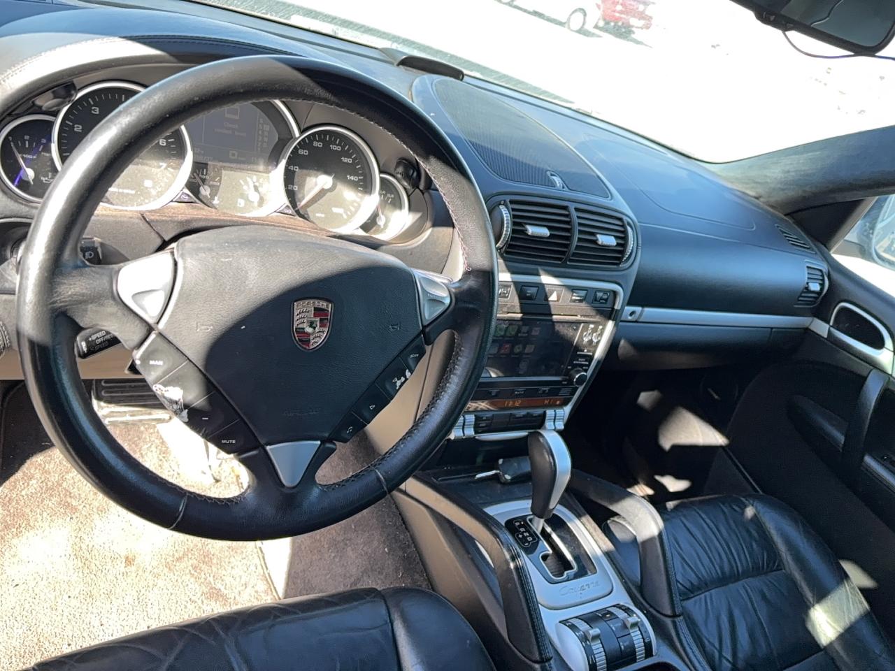 2005 PORSCHE CAYENNE TURBO photo 9