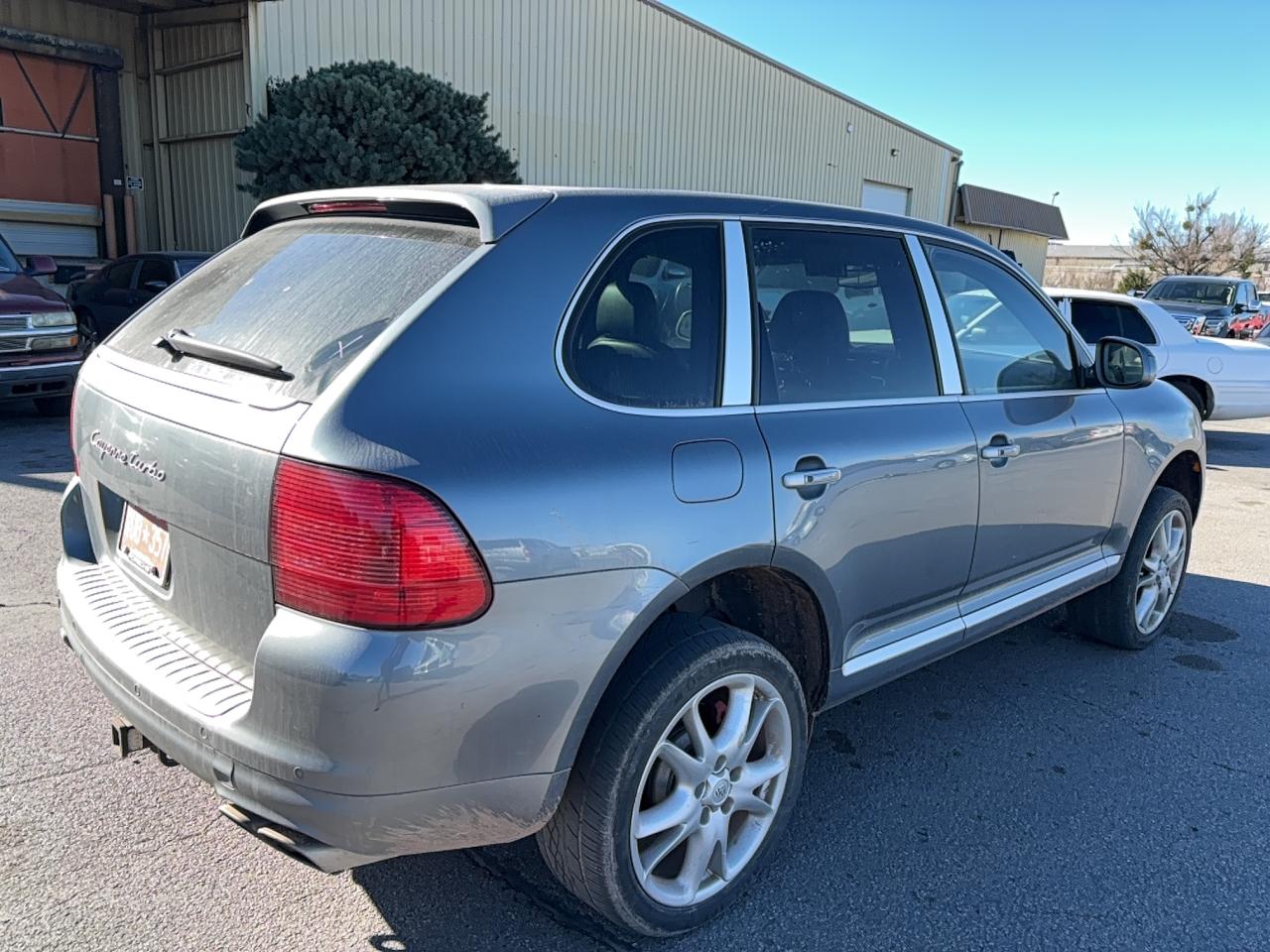 2005 PORSCHE CAYENNE TURBO photo 4