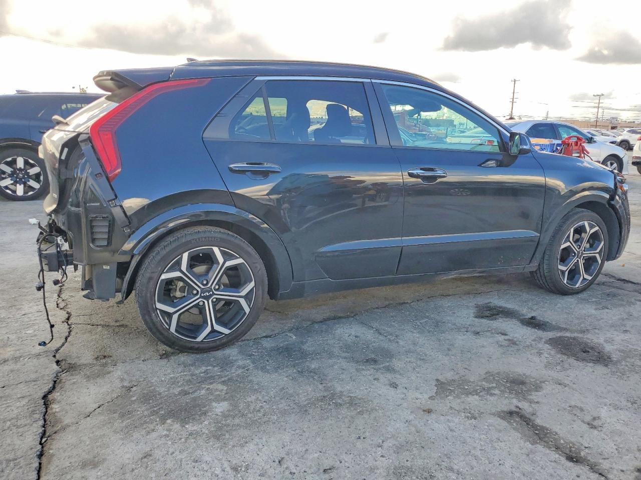 2023 KIA NIRO SX TOURING photo 5