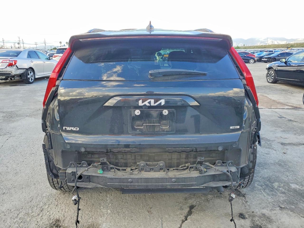 2023 KIA NIRO SX TOURING photo 11