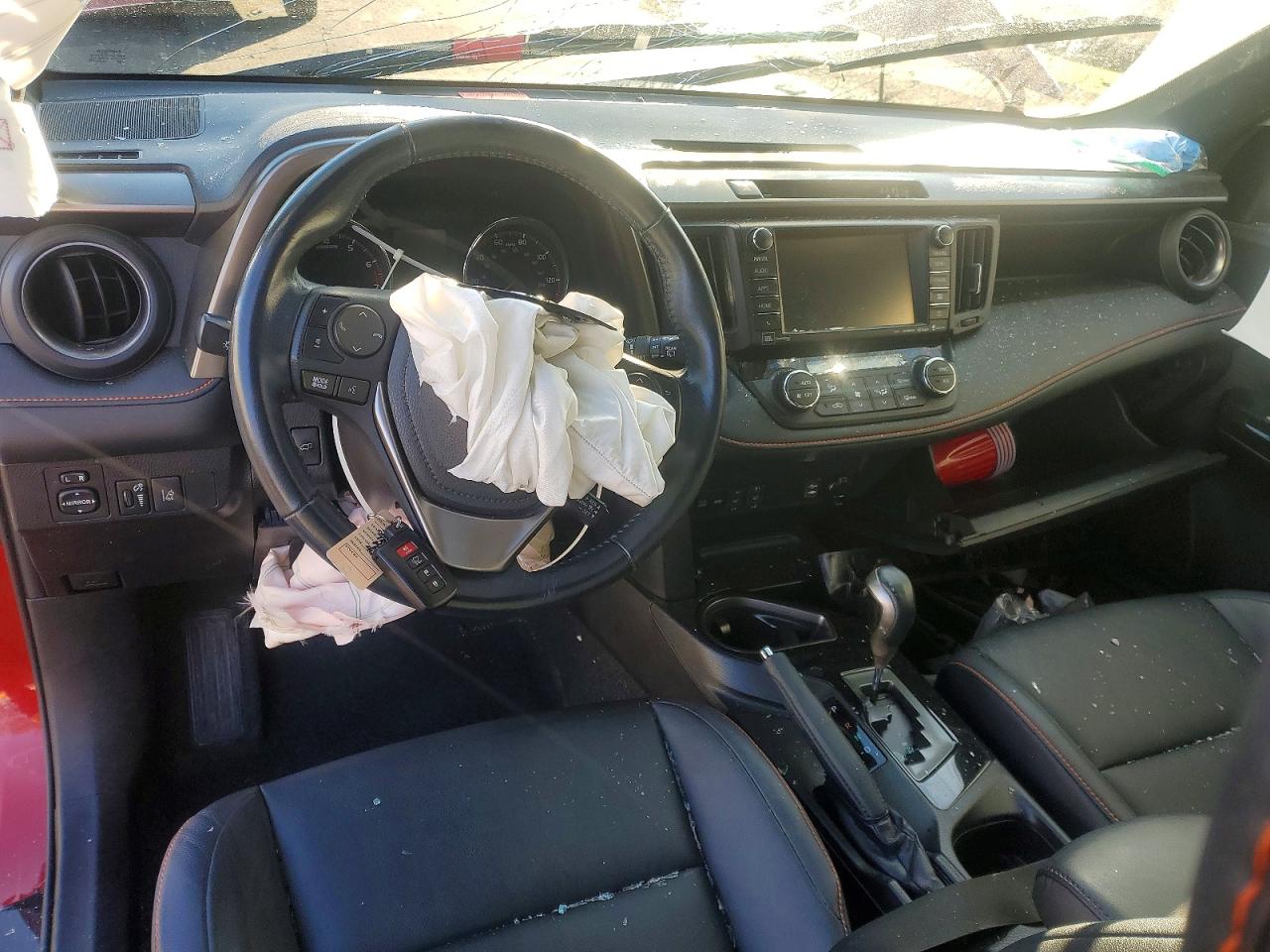2017 TOYOTA RAV4 SE photo 8