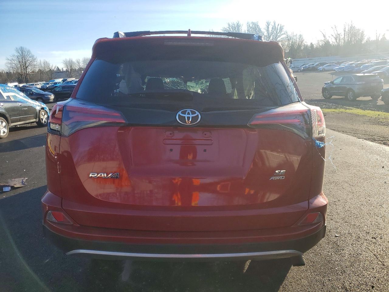 2017 TOYOTA RAV4 SE photo 6