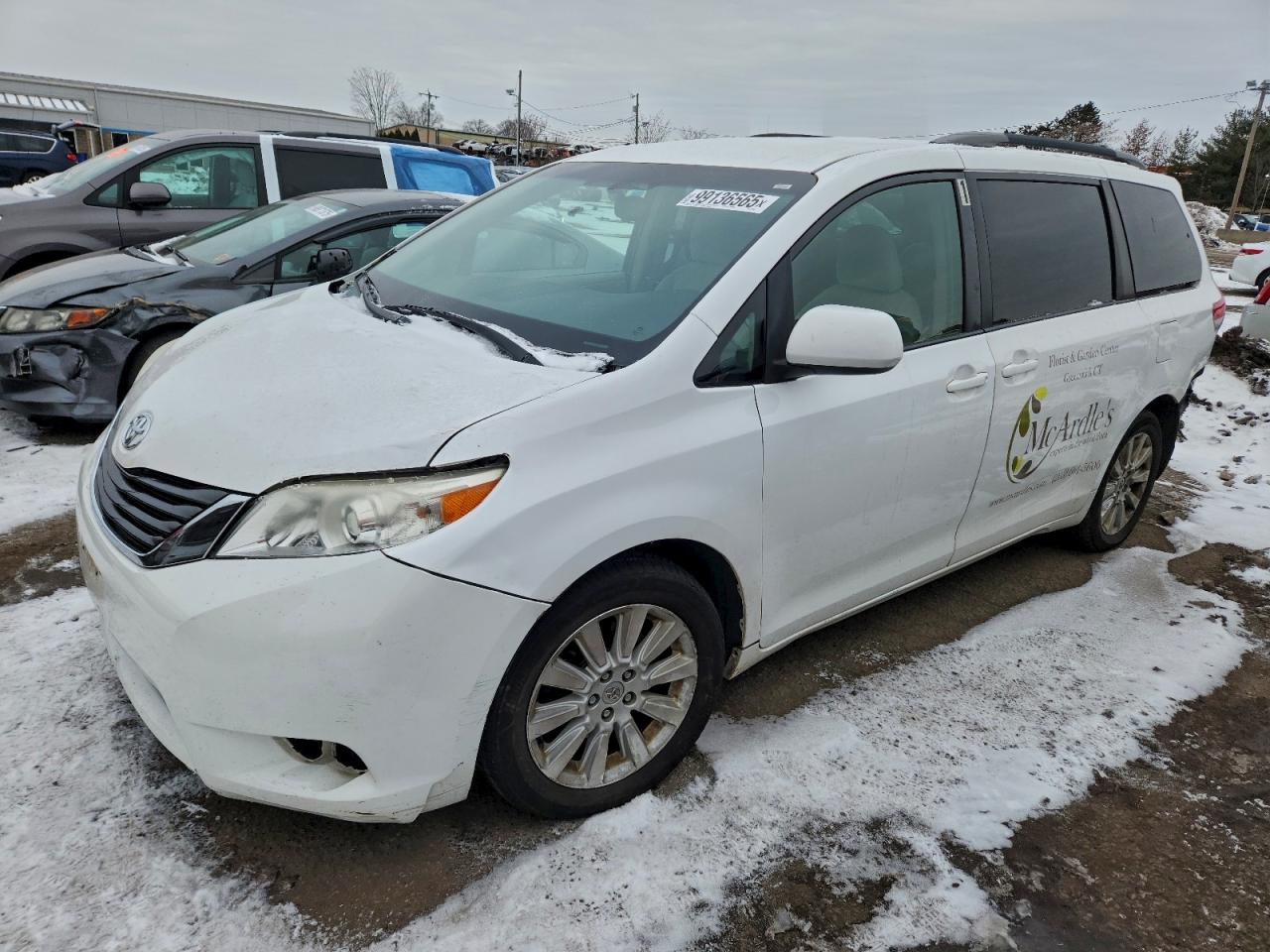 2014 TOYOTA SIENNA