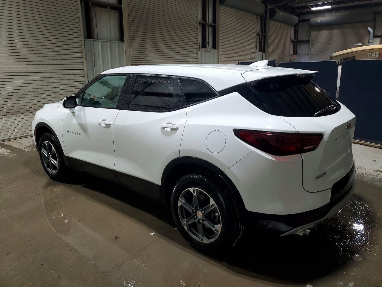 2025 CHEVROLET BLAZER 2LT photo 2